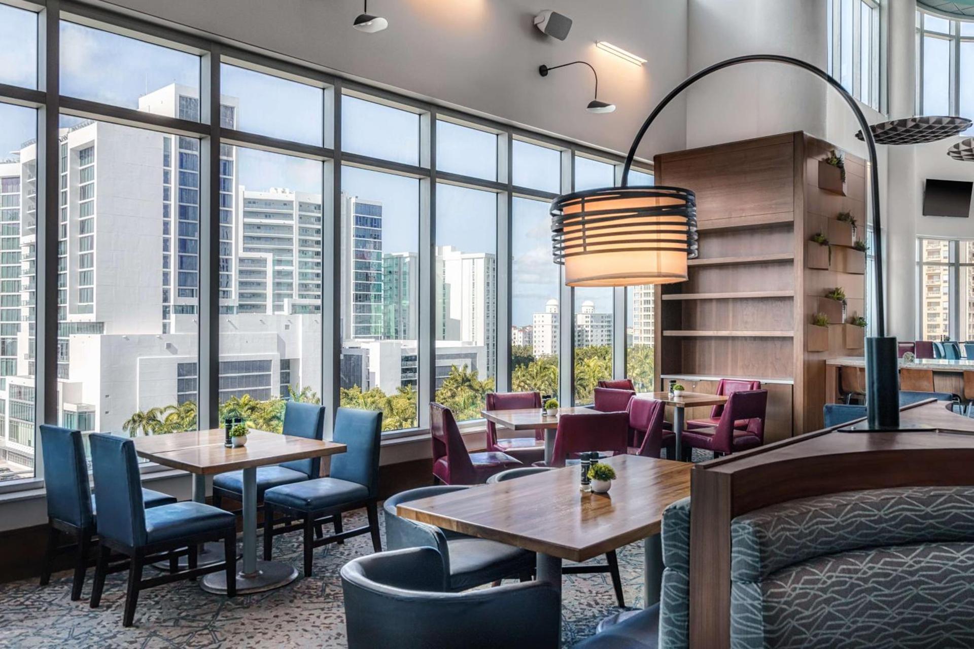 Embassy Suites By Hilton Sarasota photo 10