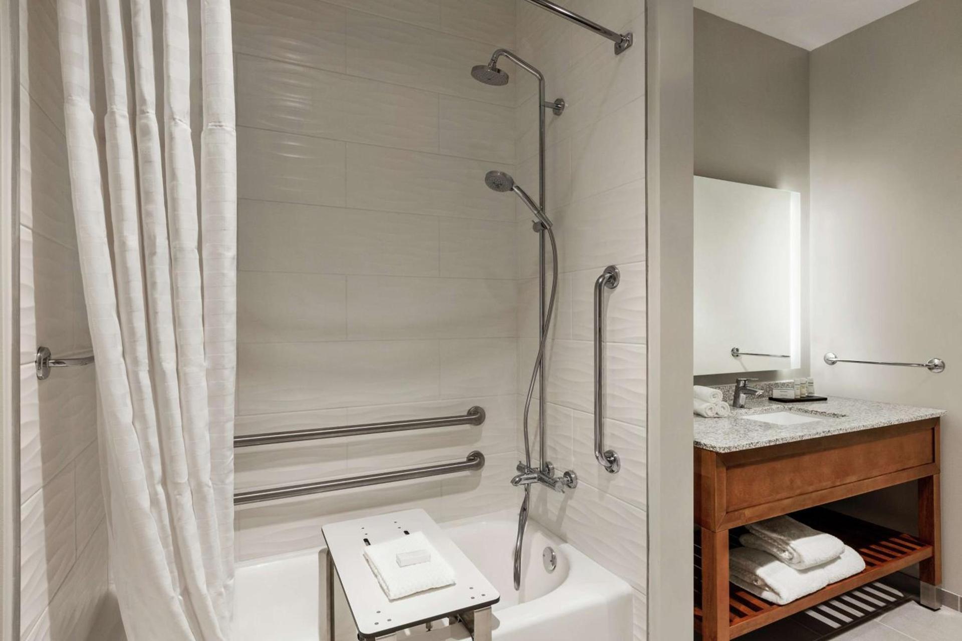 Embassy Suites By Hilton Sarasota photo 21