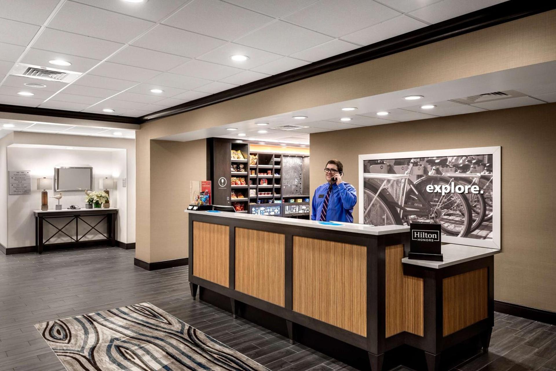 Hampton Inn & Suites West Melbourne-Palm Bay Road photo 3
