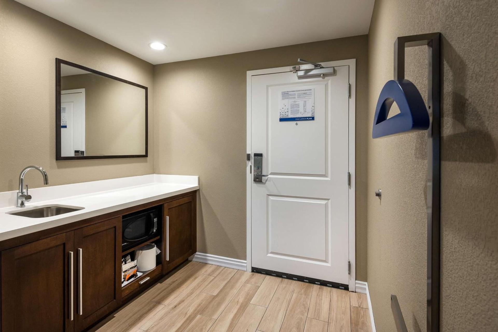 Hampton Inn & Suites West Melbourne-Palm Bay Road photo 31