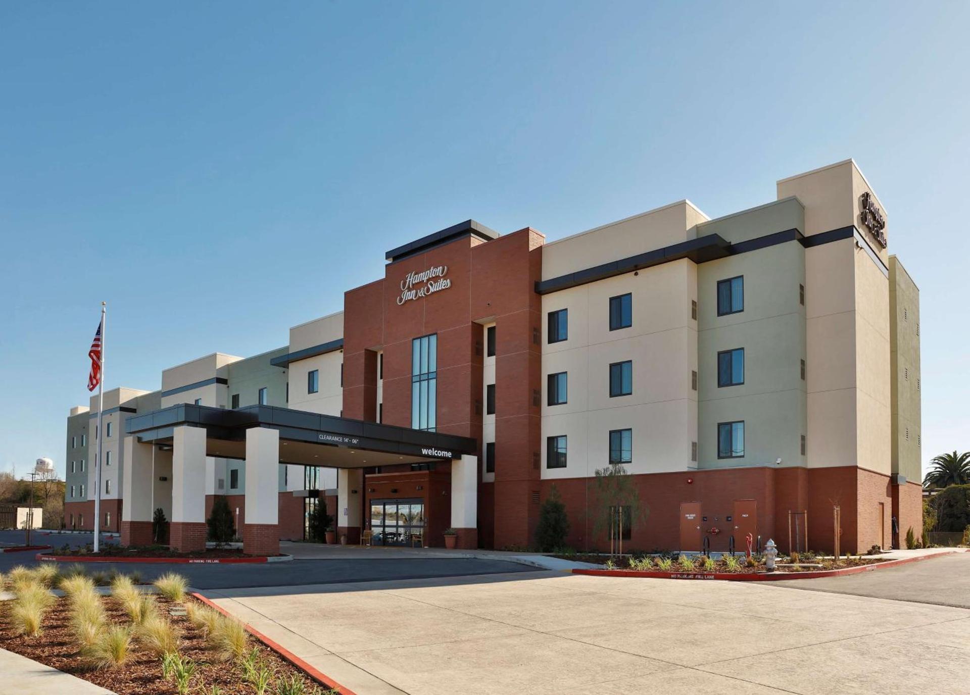 Hampton Inn & Suites Sacramento at CSUS photo 1