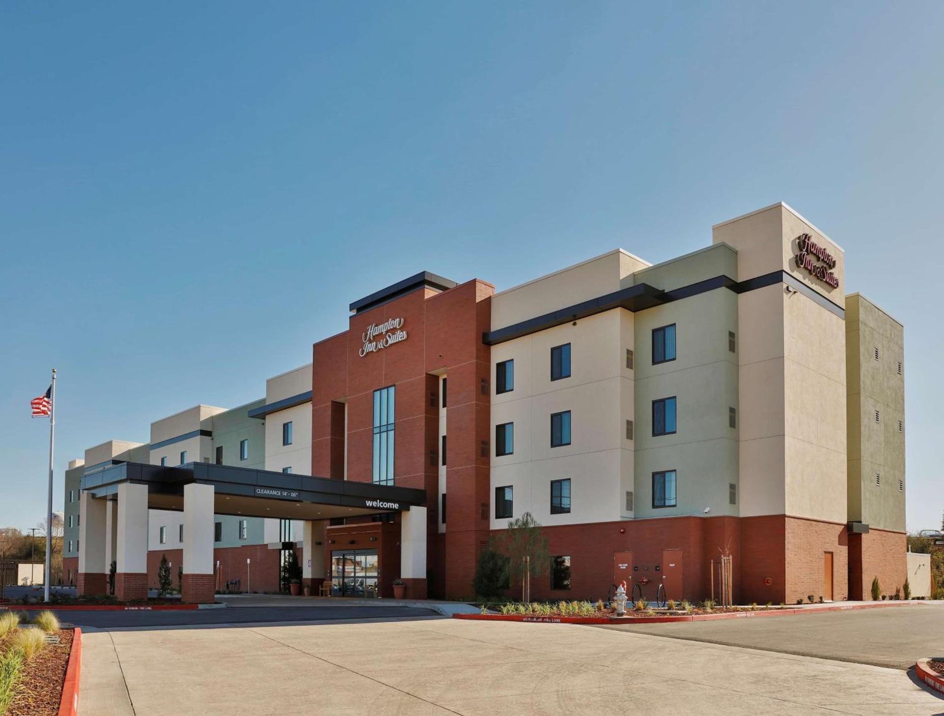 Hampton Inn & Suites Sacramento at CSUS photo 3