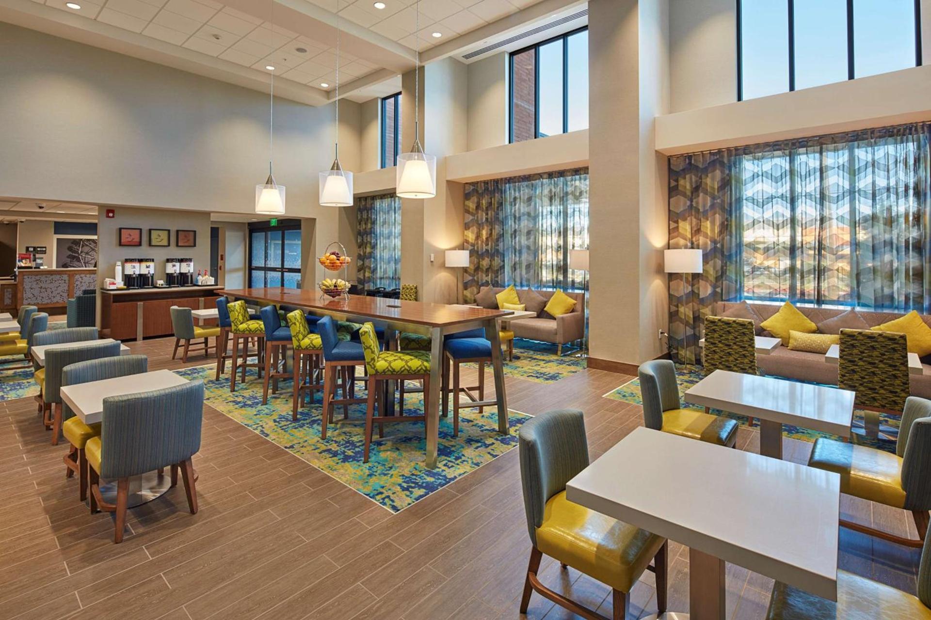 Hampton Inn & Suites Sacramento at CSUS photo 8
