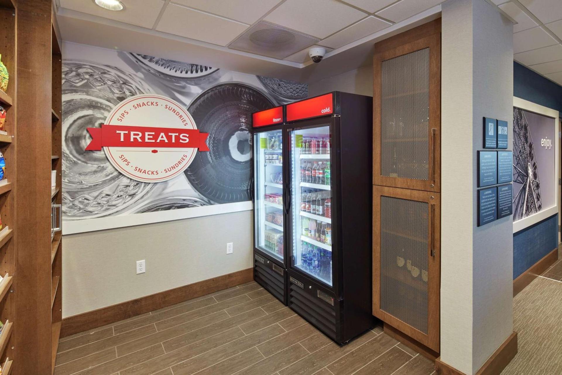 Hampton Inn & Suites Sacramento at CSUS photo 17