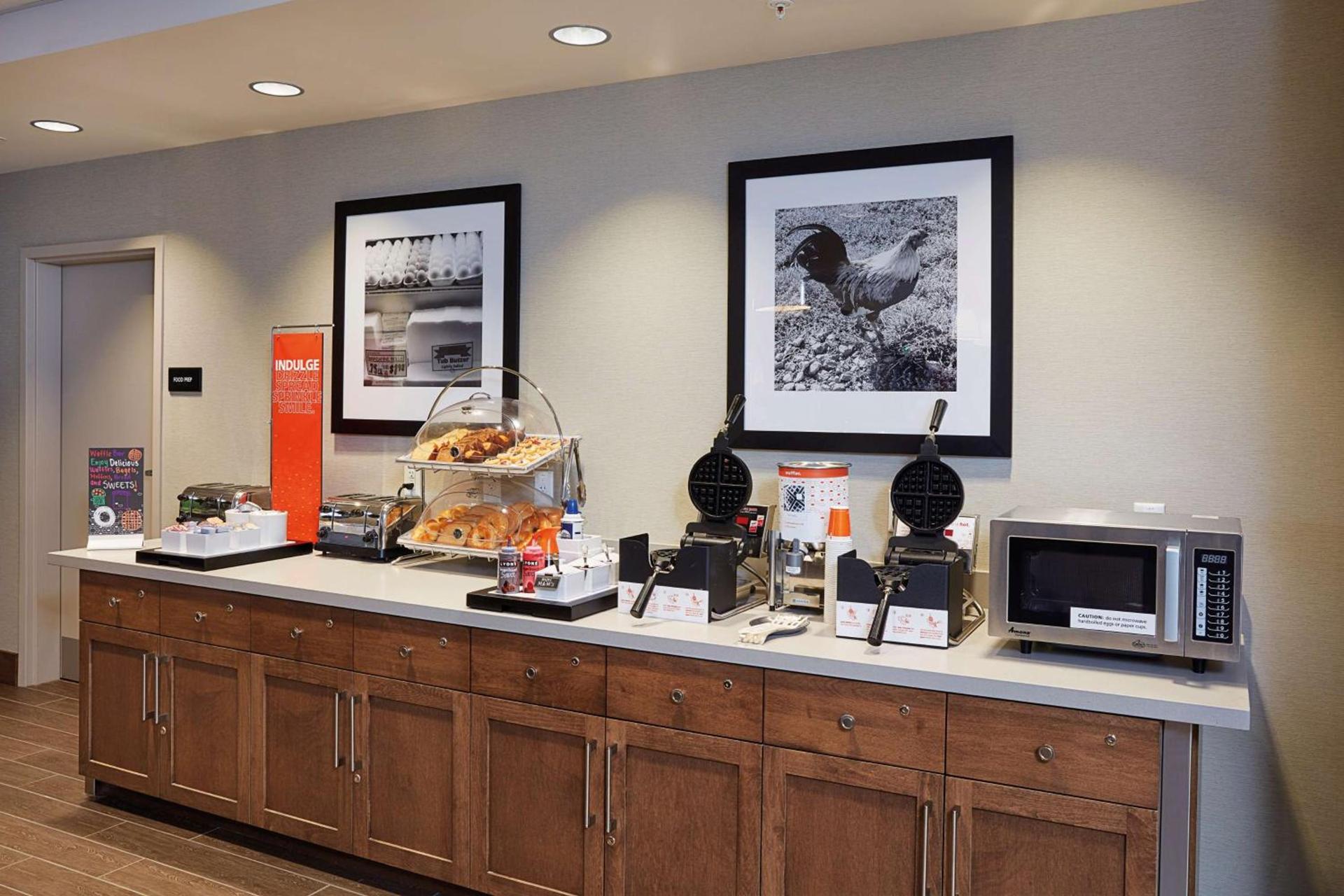 Hampton Inn & Suites Sacramento at CSUS photo 19