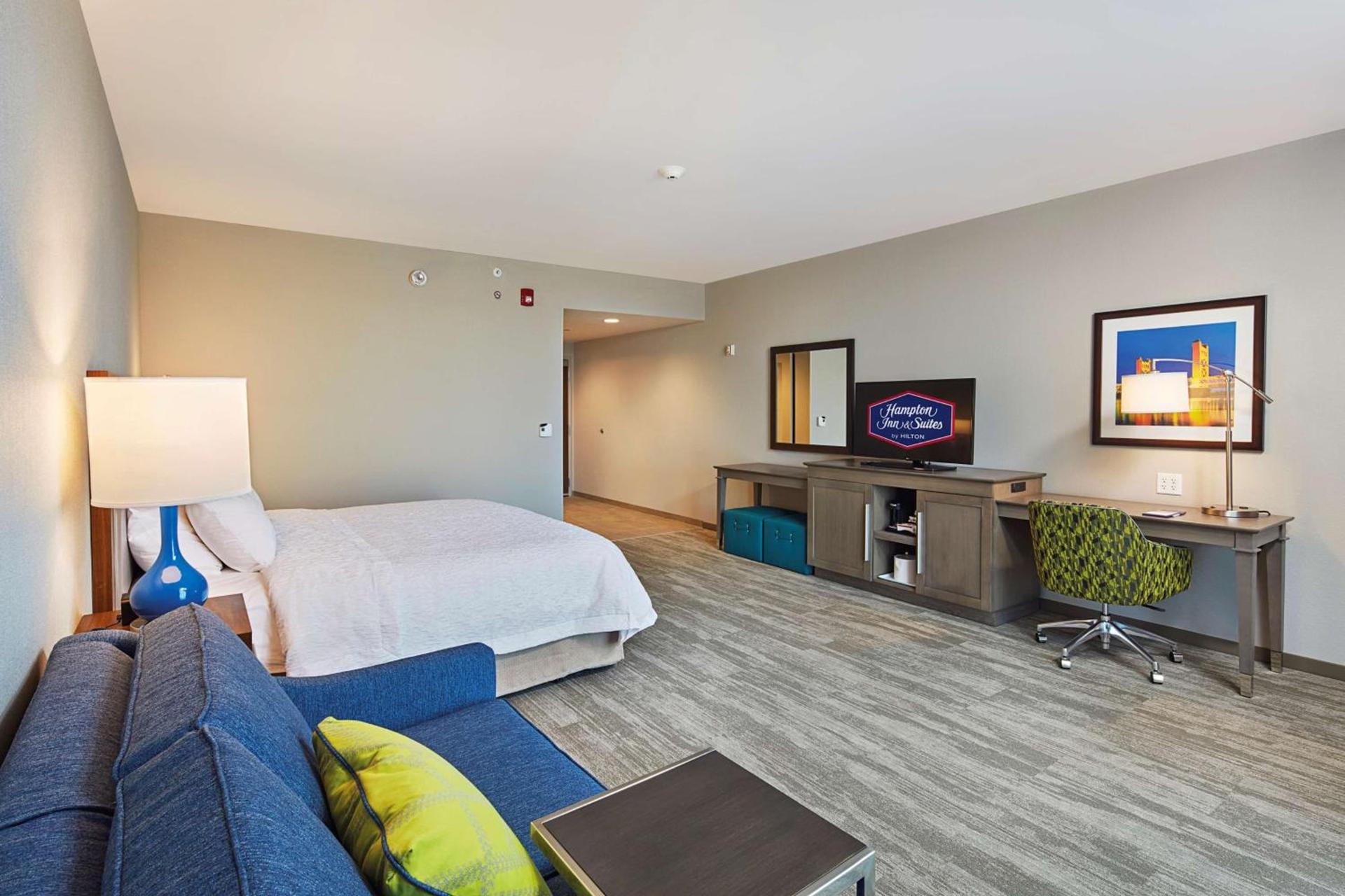 Hampton Inn & Suites Sacramento at CSUS photo 31