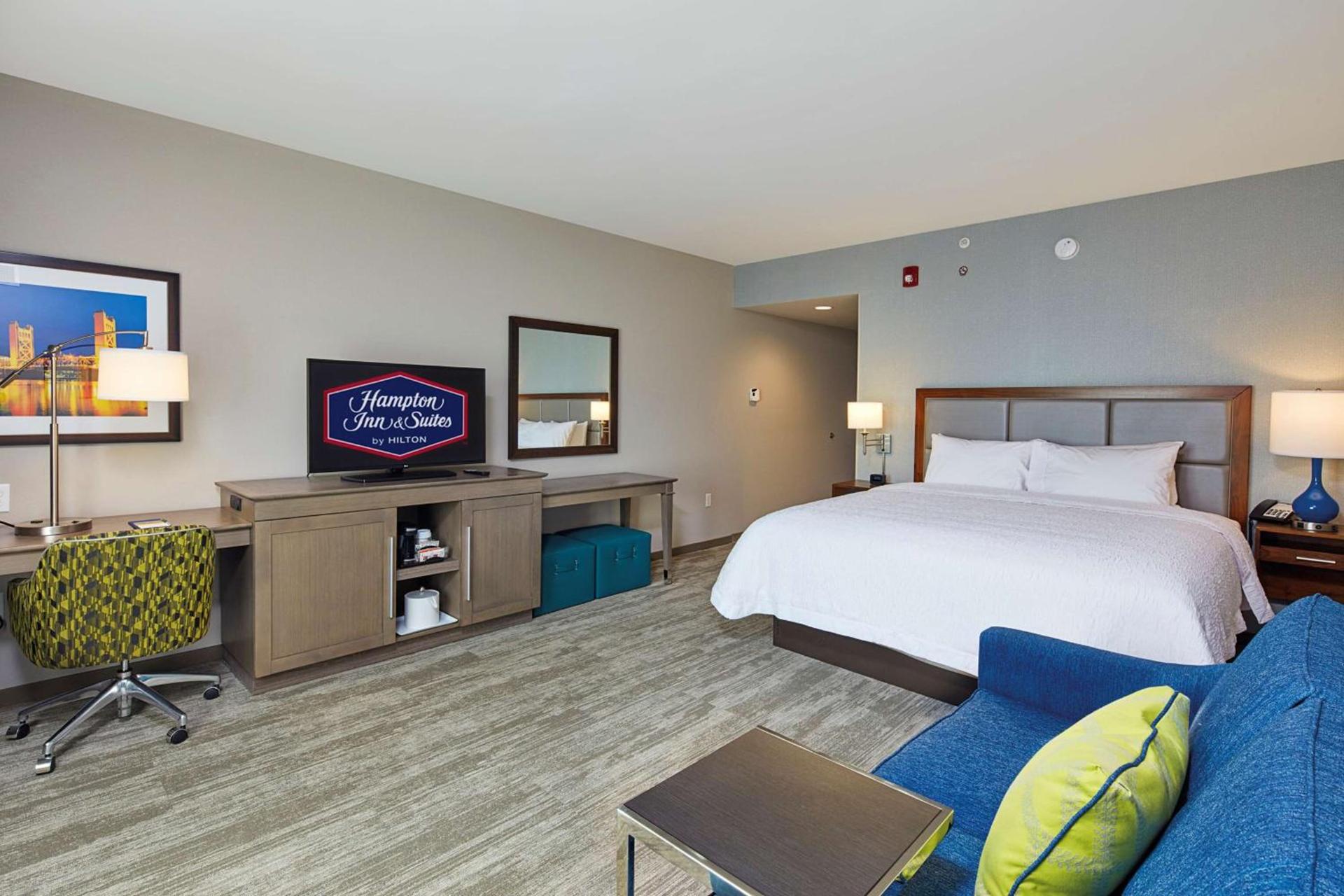 Hampton Inn & Suites Sacramento at CSUS photo 38