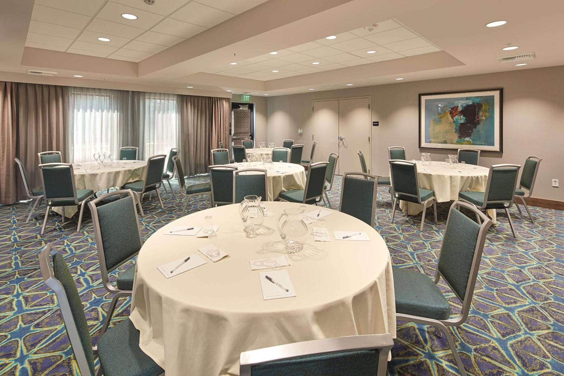 Hampton Inn & Suites Sacramento at CSUS photo 59
