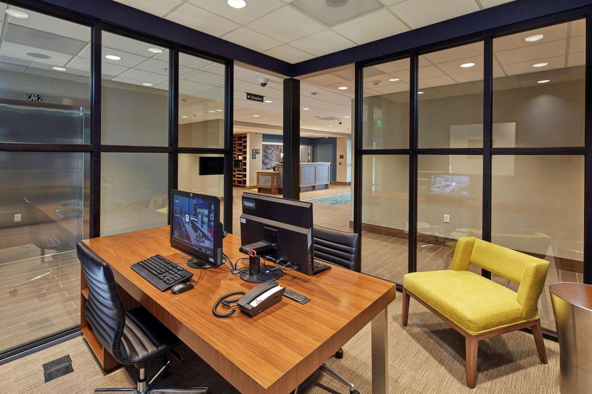 Hampton Inn & Suites Sacramento at CSUS photo 62