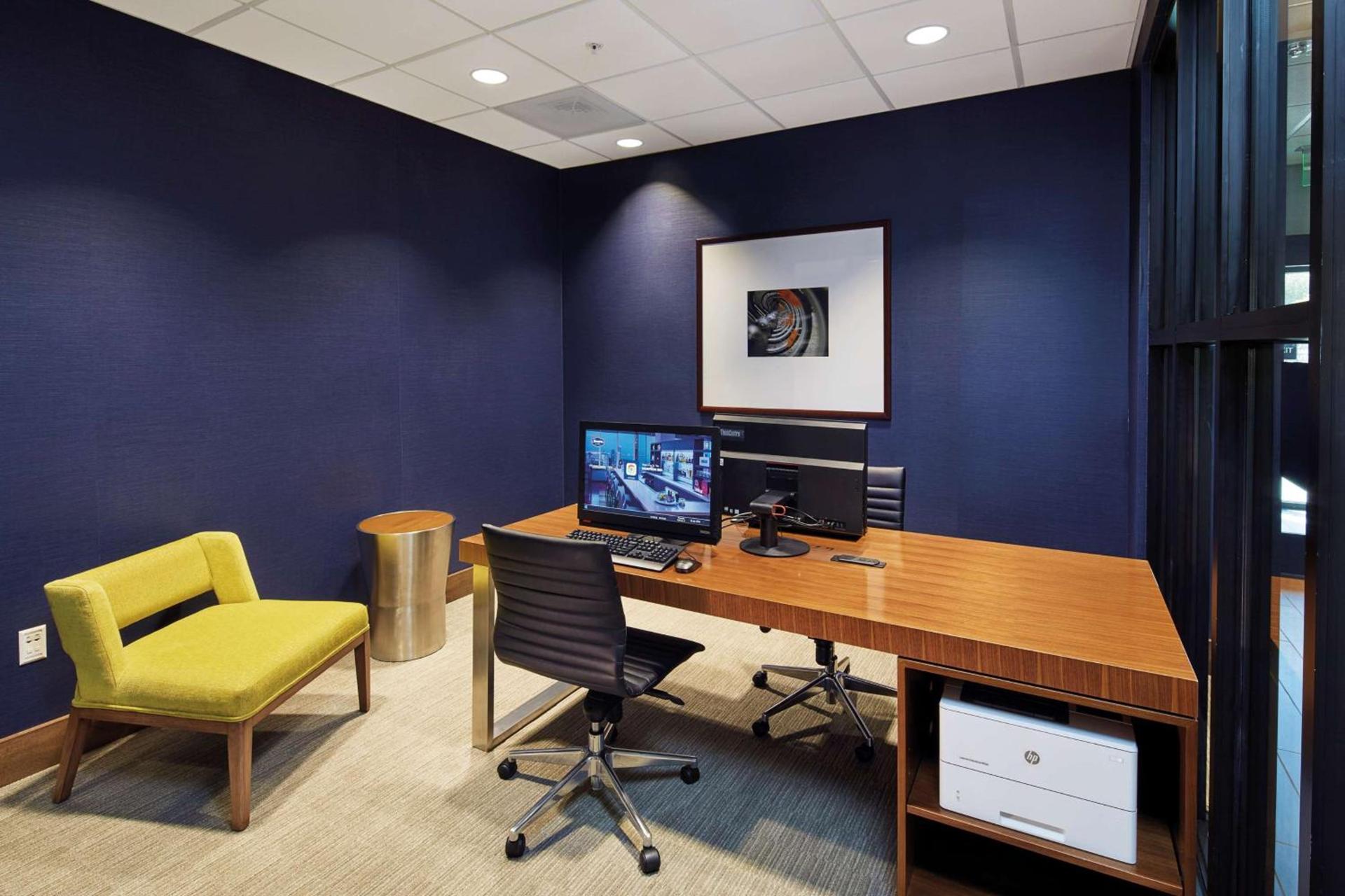 Hampton Inn & Suites Sacramento at CSUS photo 64