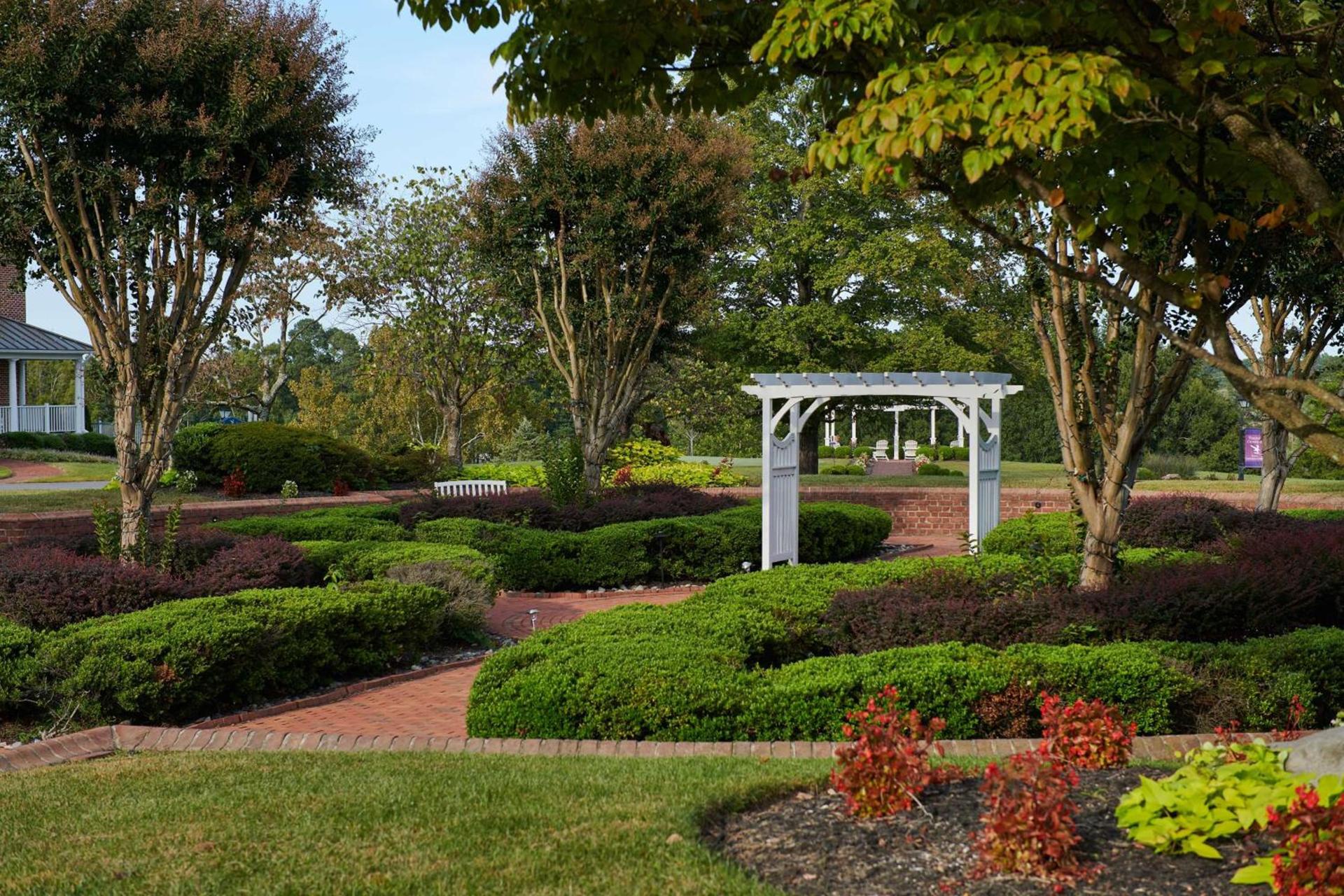 Virginia Crossings Hotel, Tapestry Collection by Hilton photo 2