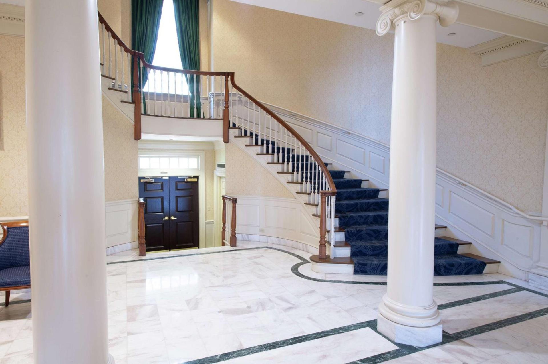 Virginia Crossings Hotel, Tapestry Collection by Hilton photo 6