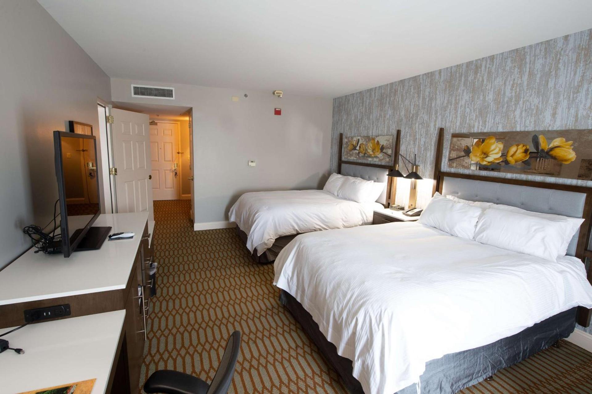 Virginia Crossings Hotel, Tapestry Collection by Hilton photo 16