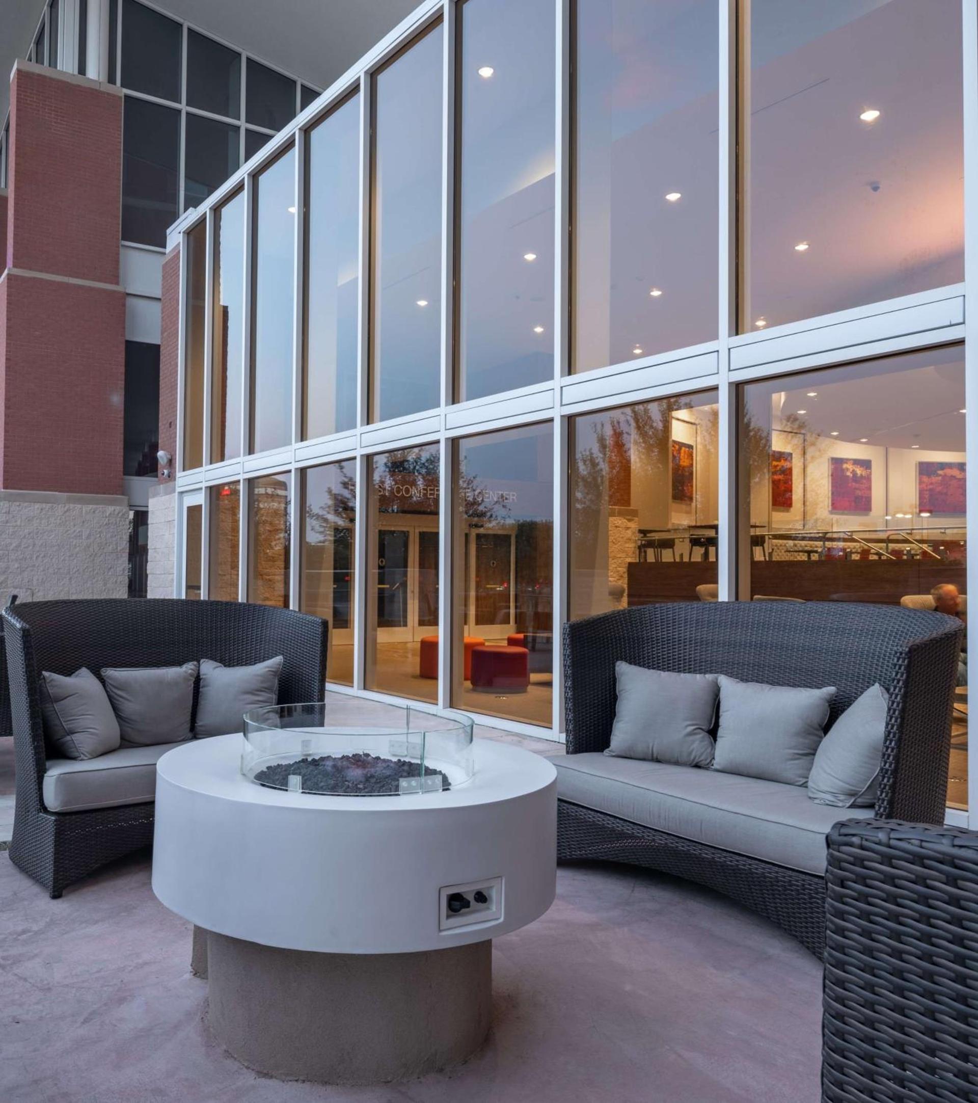 Hilton Garden Inn Dallas At Hurst Conference Center photo 3