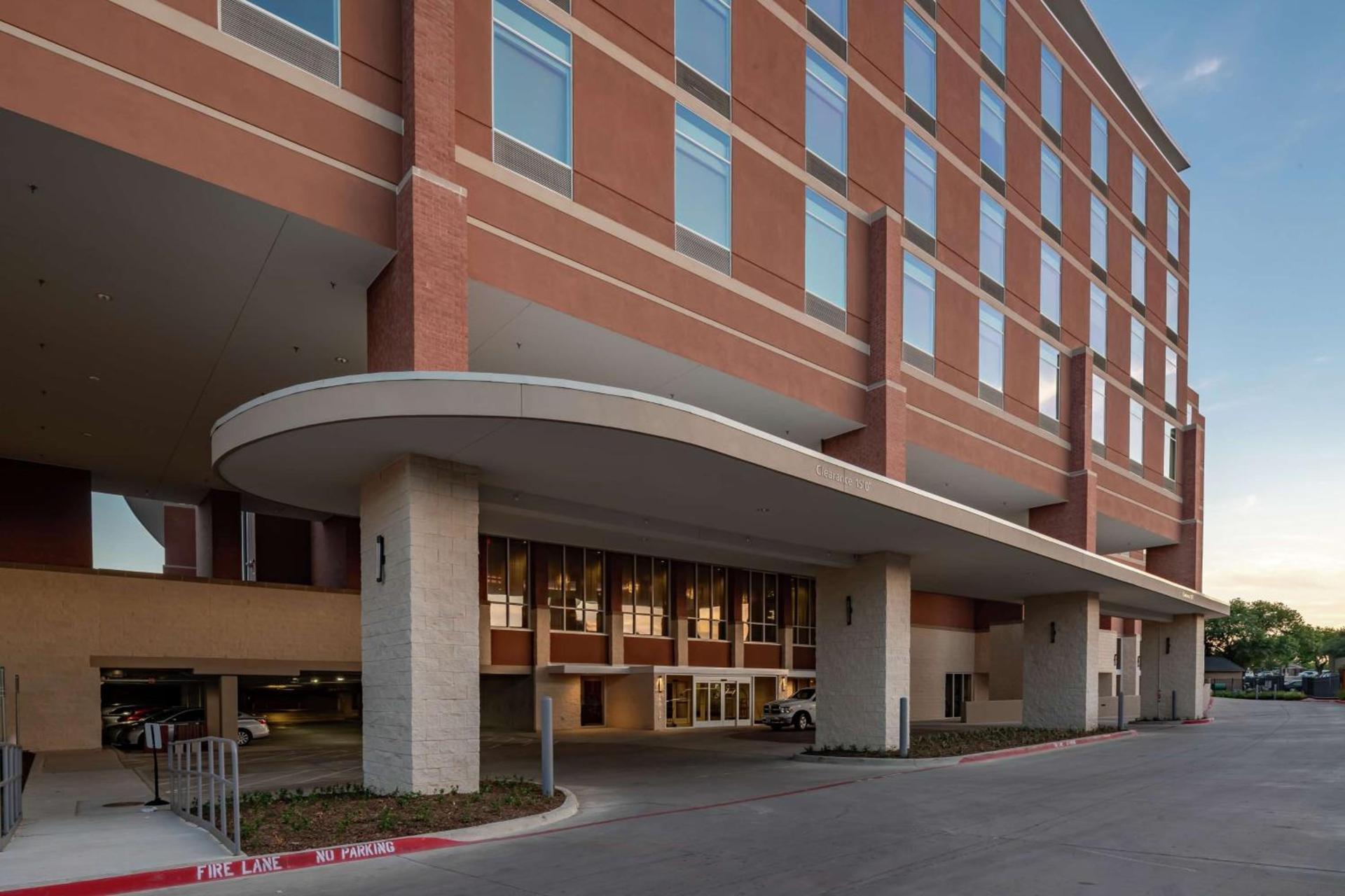Hilton Garden Inn Dallas At Hurst Conference Center photo 6