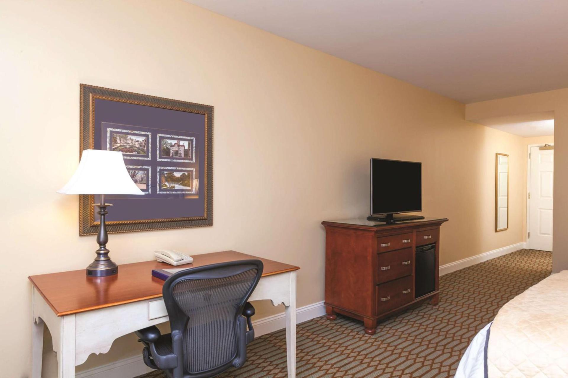 Virginia Crossings Hotel, Tapestry Collection by Hilton photo 39