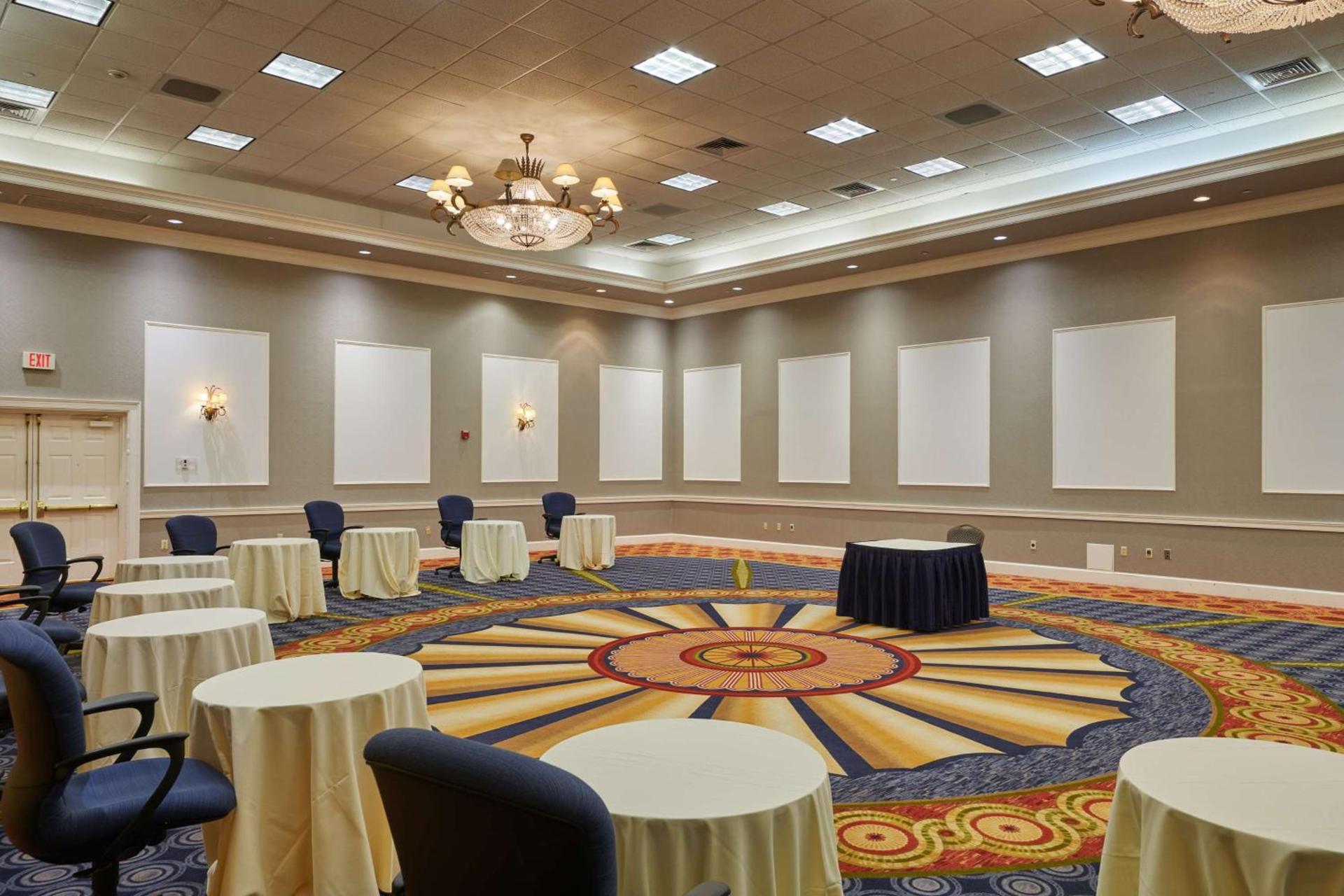 Virginia Crossings Hotel, Tapestry Collection by Hilton photo 40