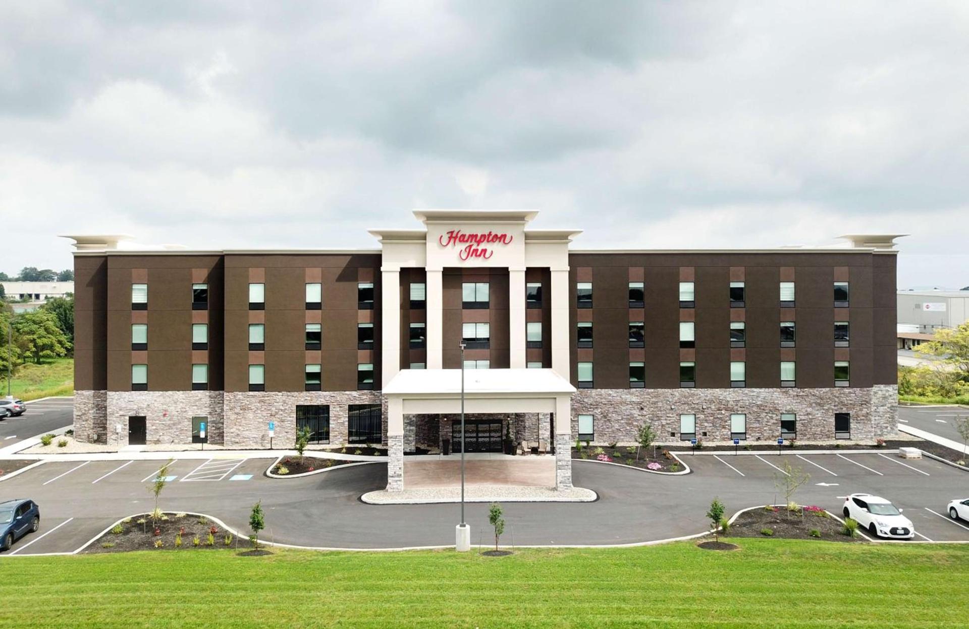 Hampton Inn Lebanon photo 1