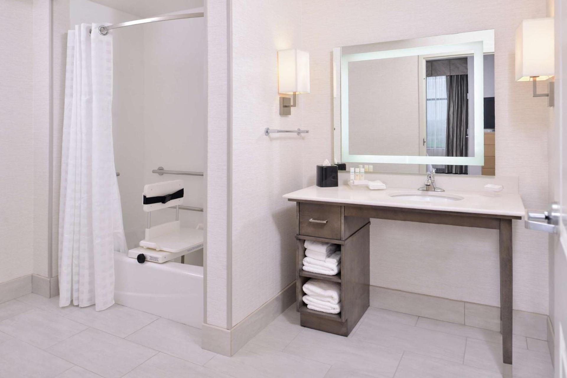 Homewood Suites Des Moines Airport photo 24