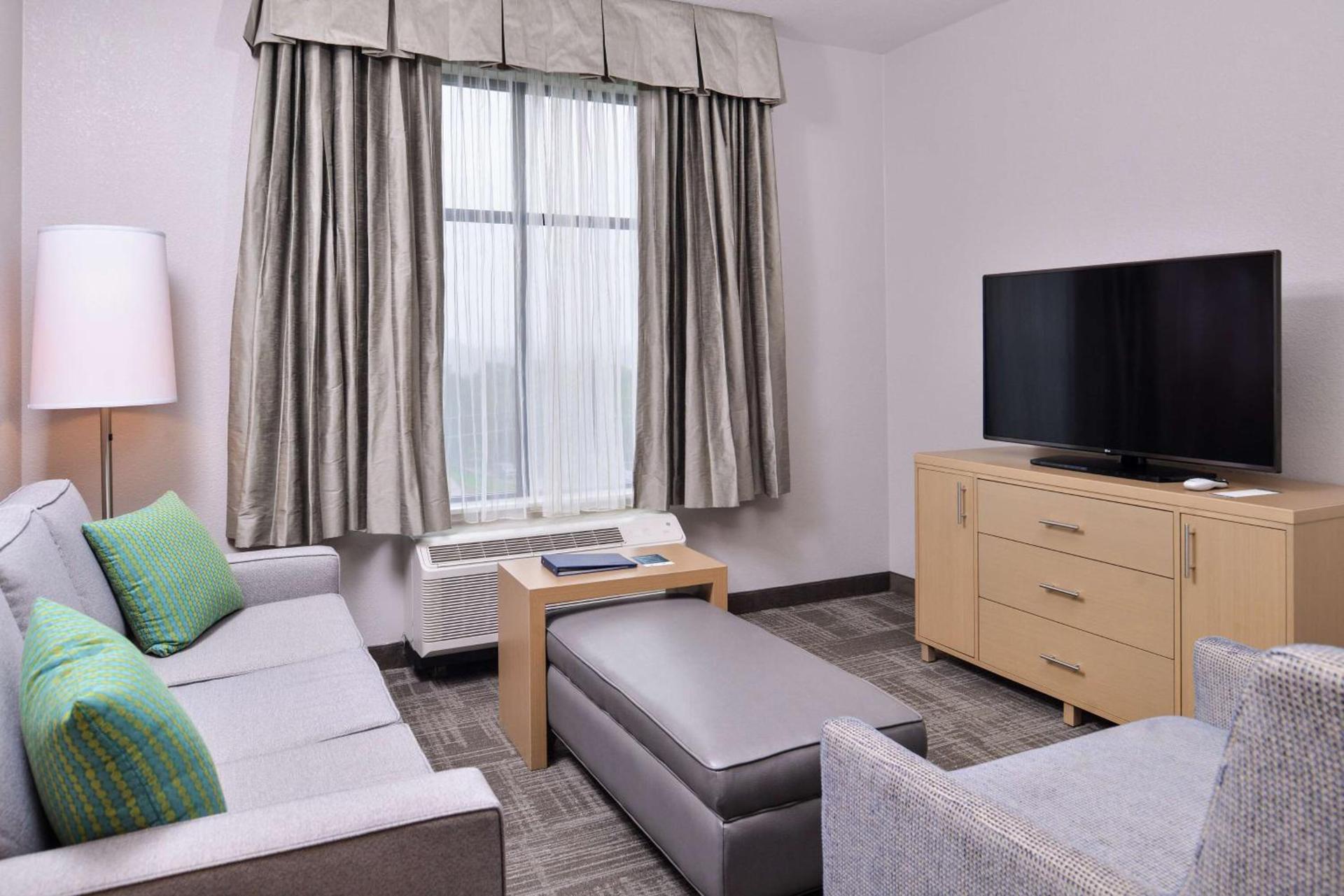 Homewood Suites Des Moines Airport photo 42