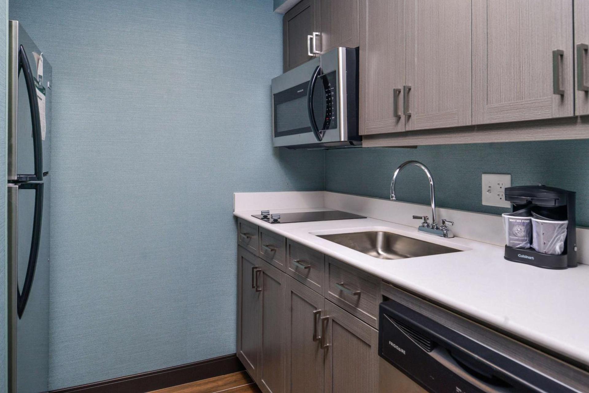 Homewood Suites Des Moines Airport photo 51