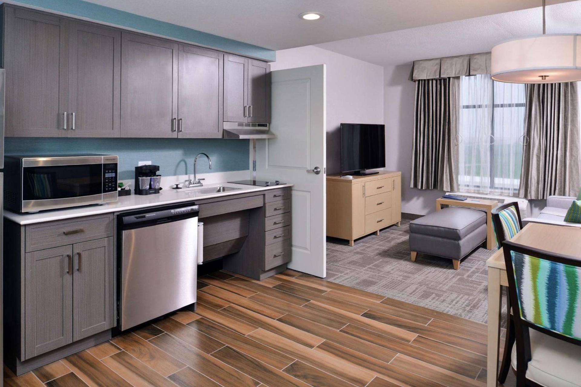 Homewood Suites Des Moines Airport photo 55