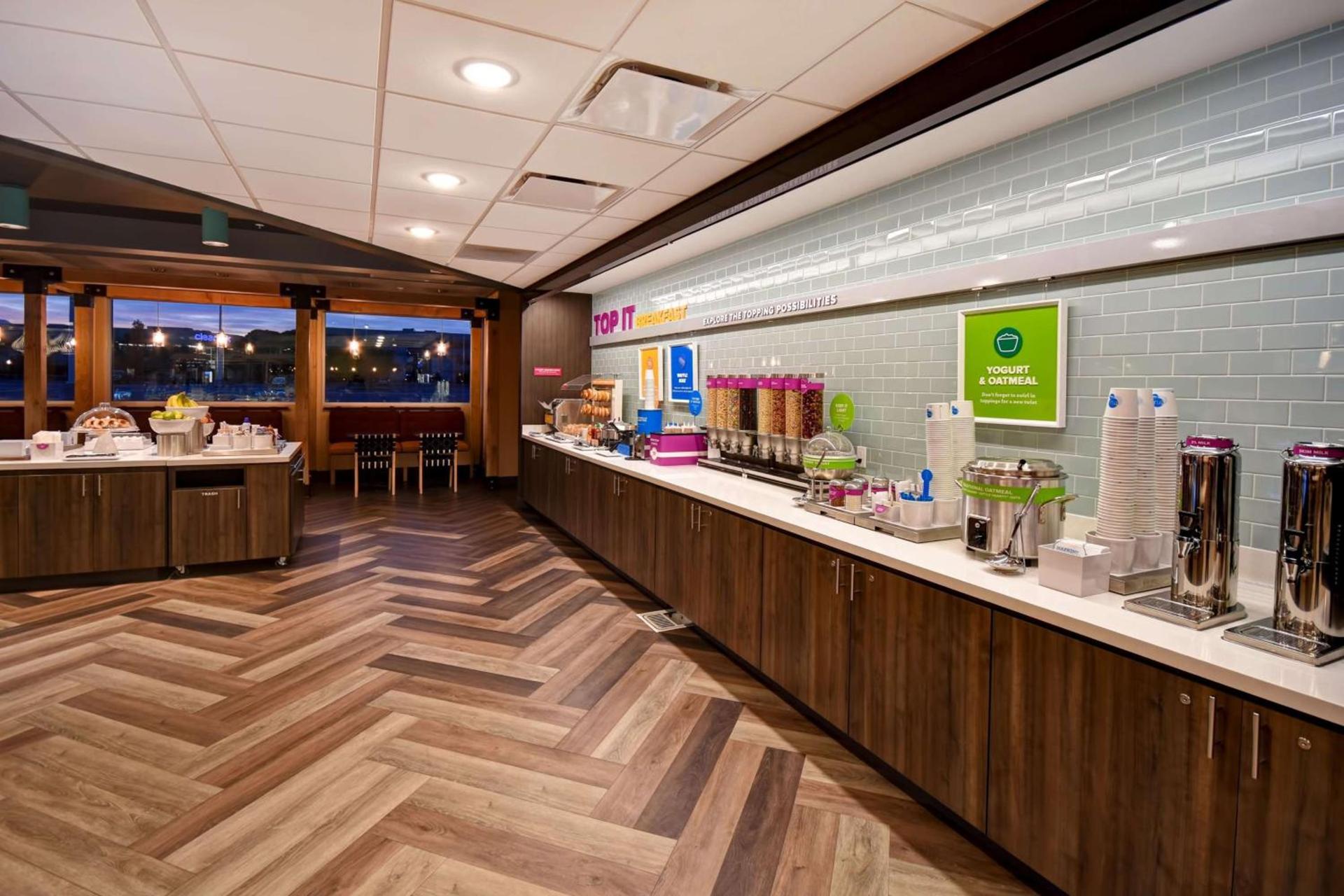 Tru By Hilton Salt Lake City Airport photo 13