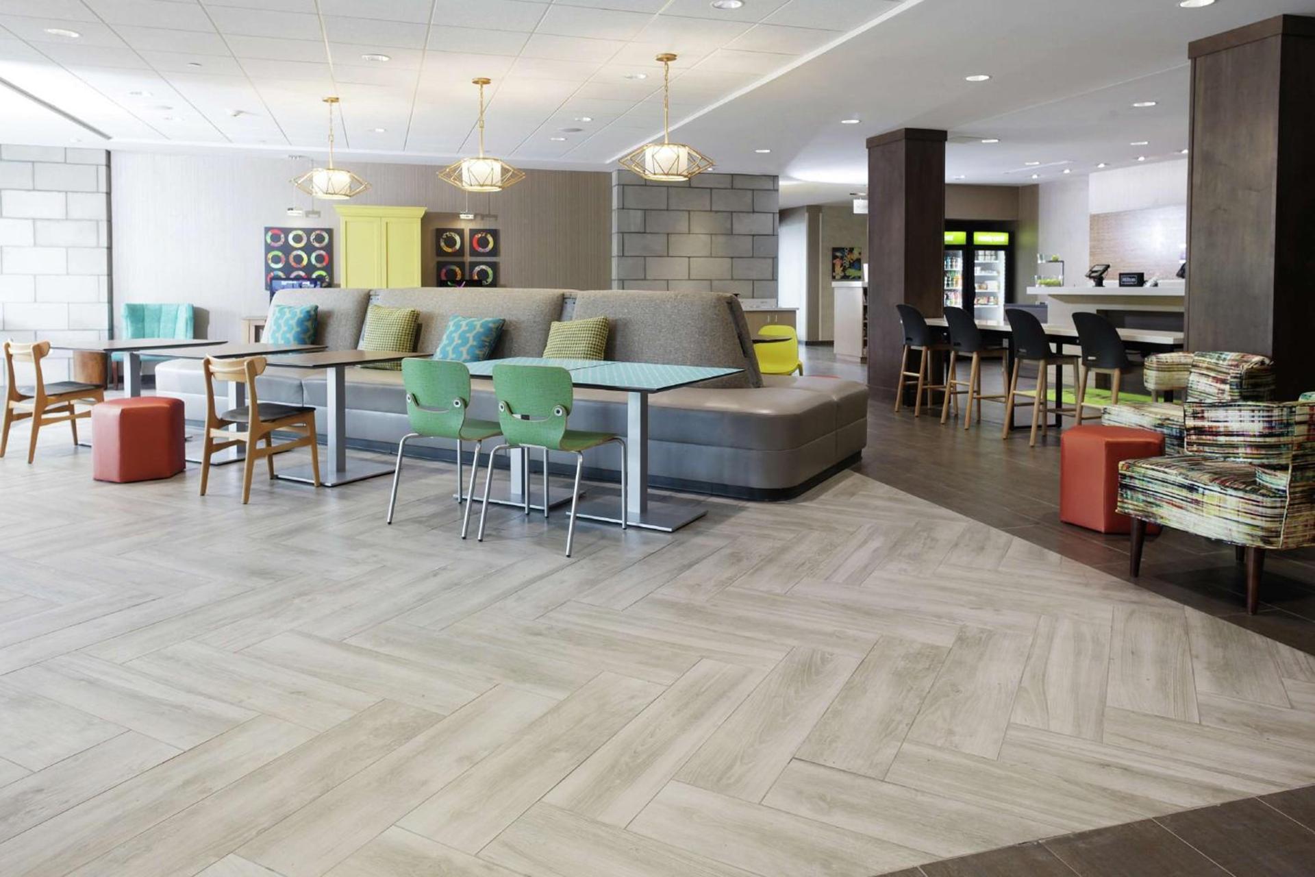 Home2 Suites By Hilton Louisville Airport Expo Center photo 8