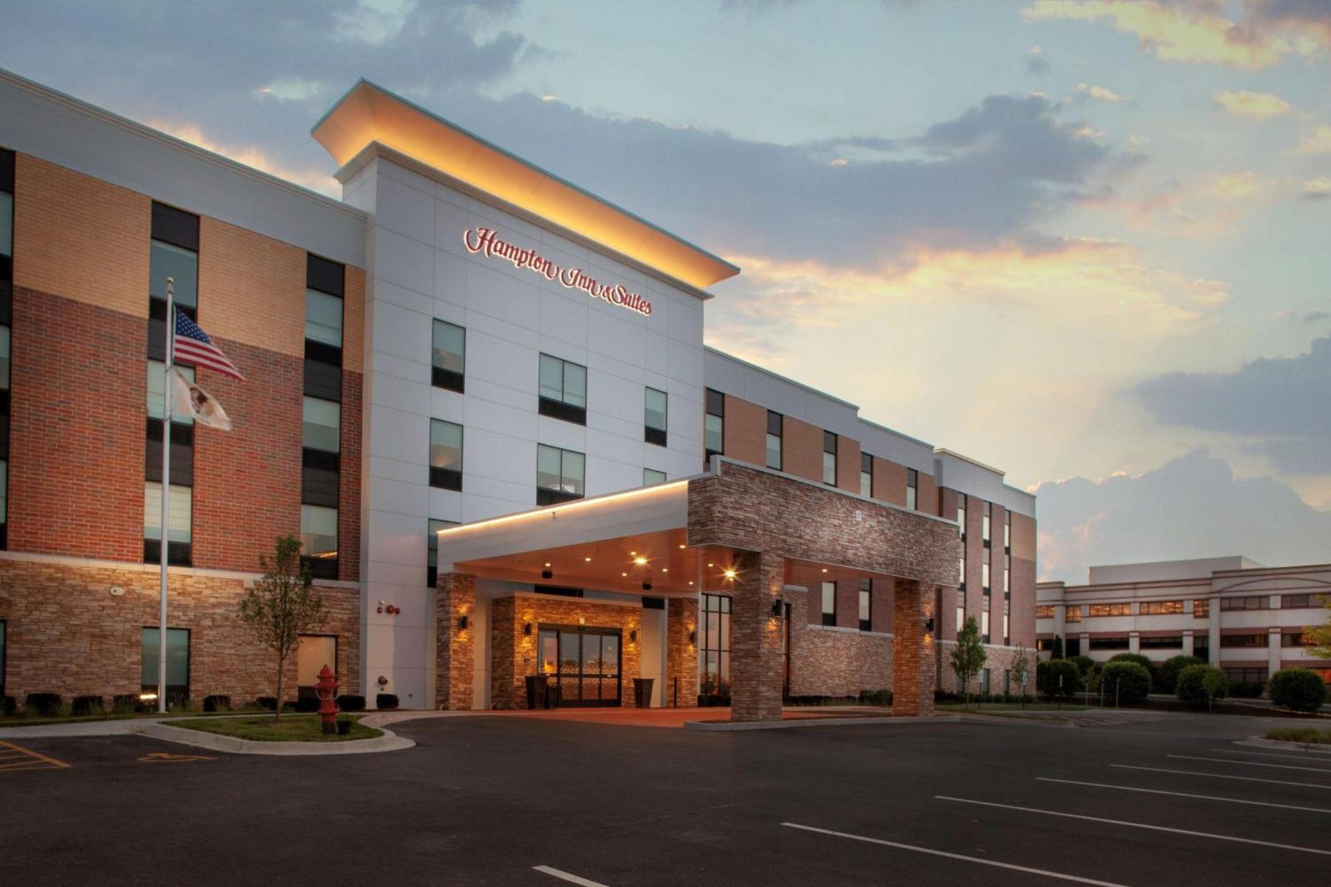 Hampton Inn & Suites Chicago-Burr Ridge photo 3