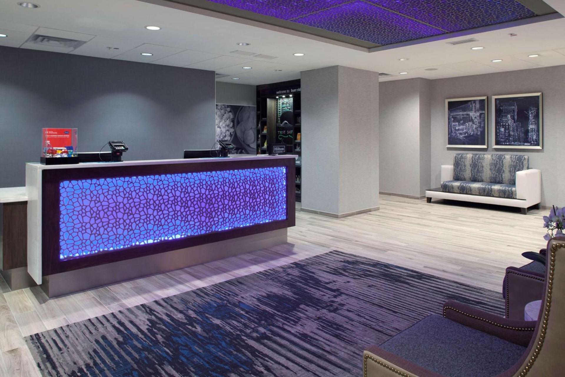 Hampton Inn & Suites Chicago-Burr Ridge photo 5
