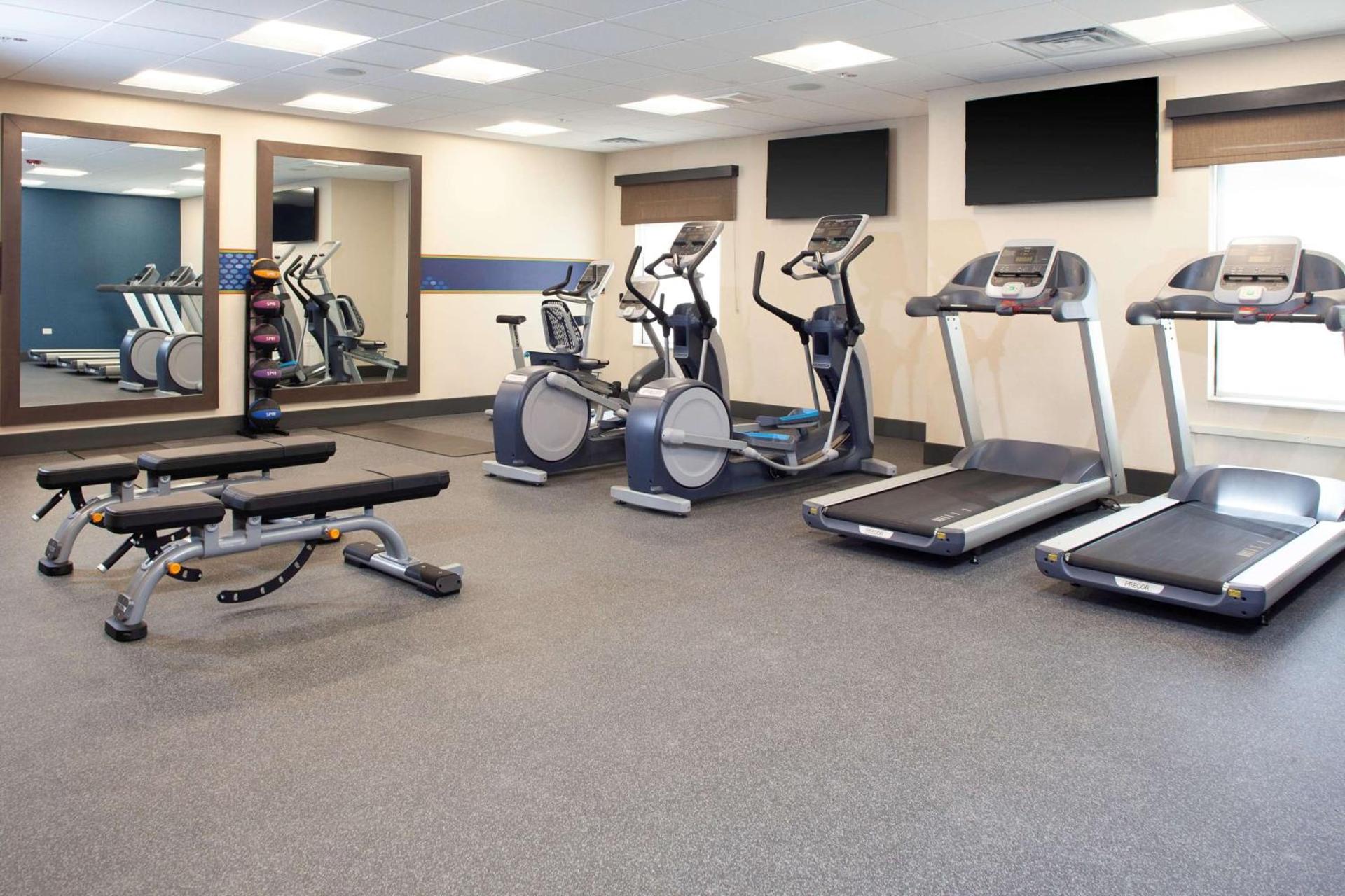 Hampton Inn & Suites Chicago-Burr Ridge photo 14