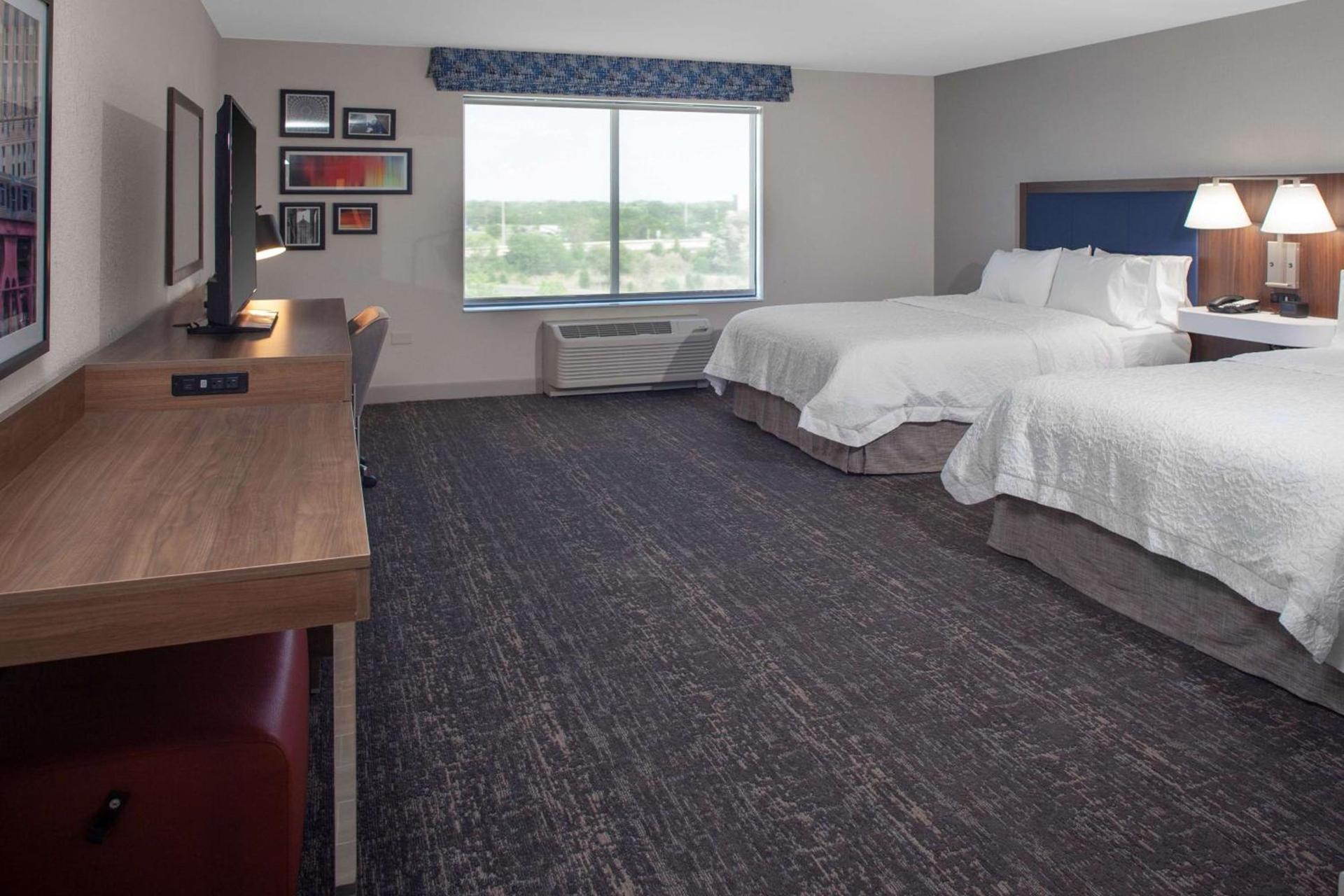 Hampton Inn & Suites Chicago-Burr Ridge photo 19
