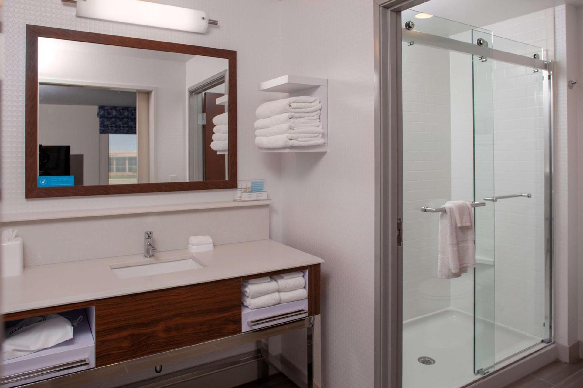 Hampton Inn & Suites Chicago-Burr Ridge photo 21