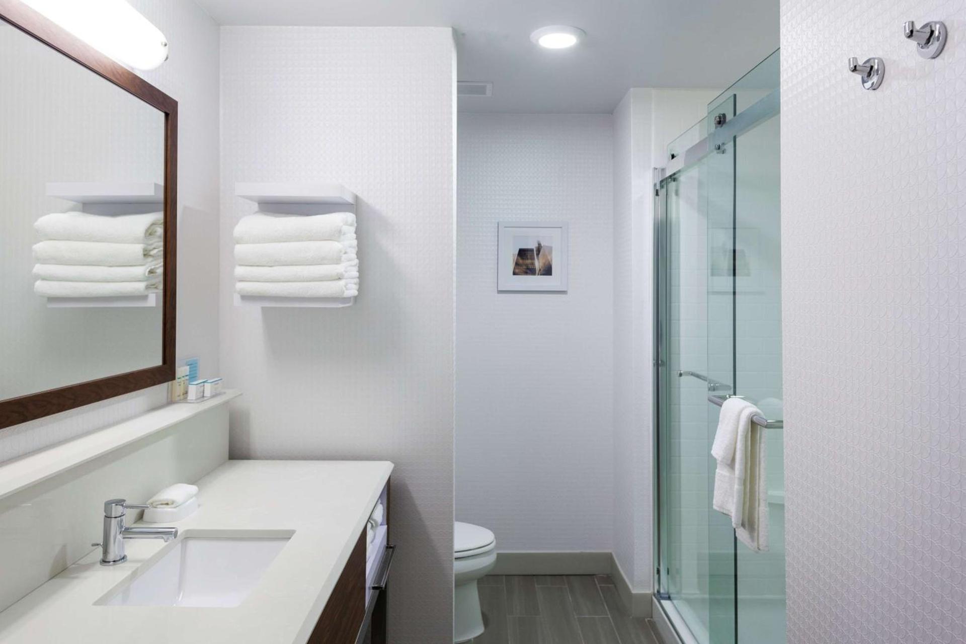 Hampton Inn & Suites Chicago-Burr Ridge photo 26