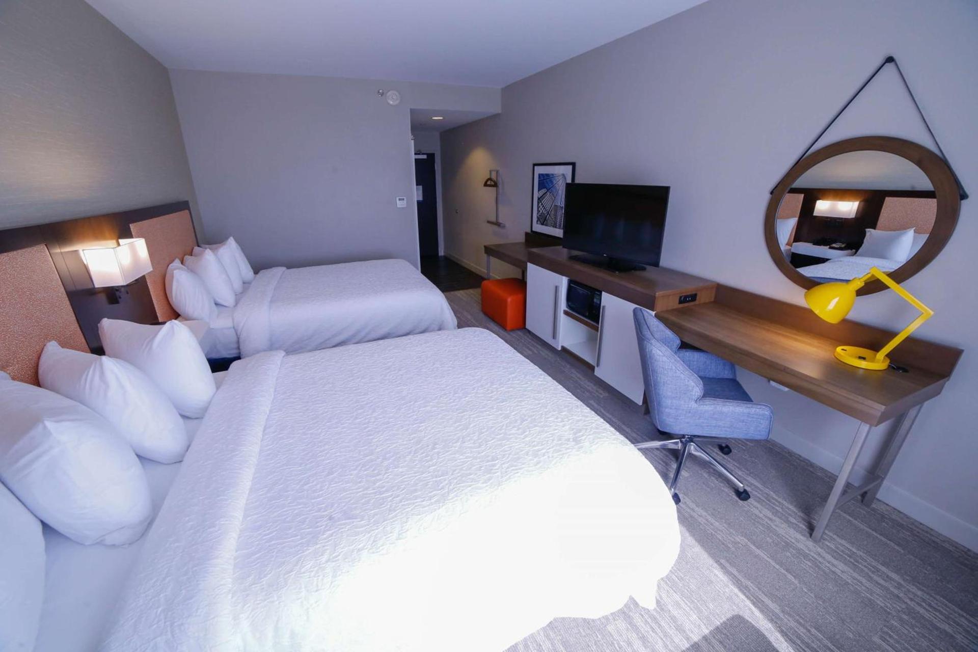 Hampton Inn & Suites Forest City photo 27