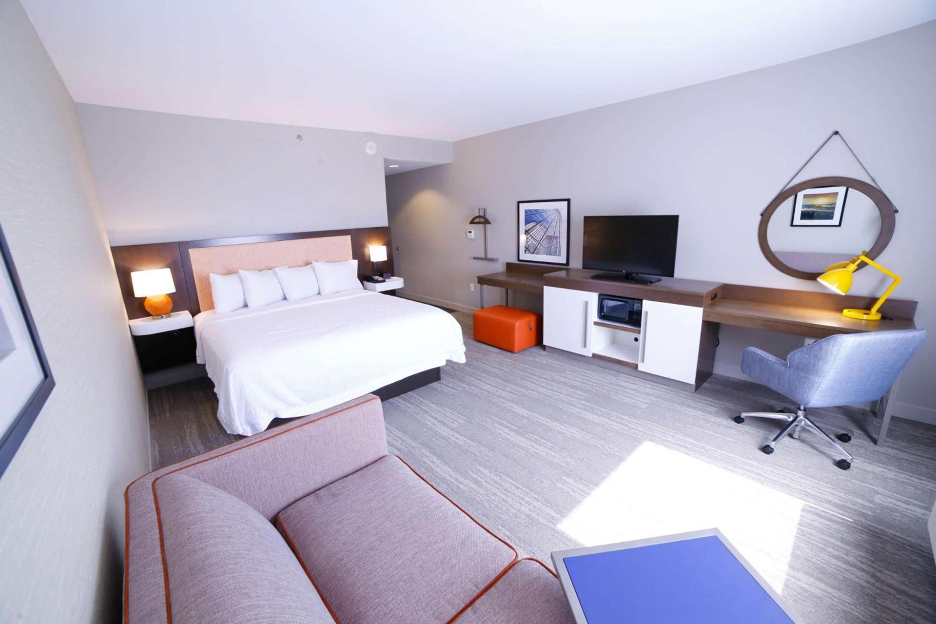 Hampton Inn & Suites Forest City photo 29