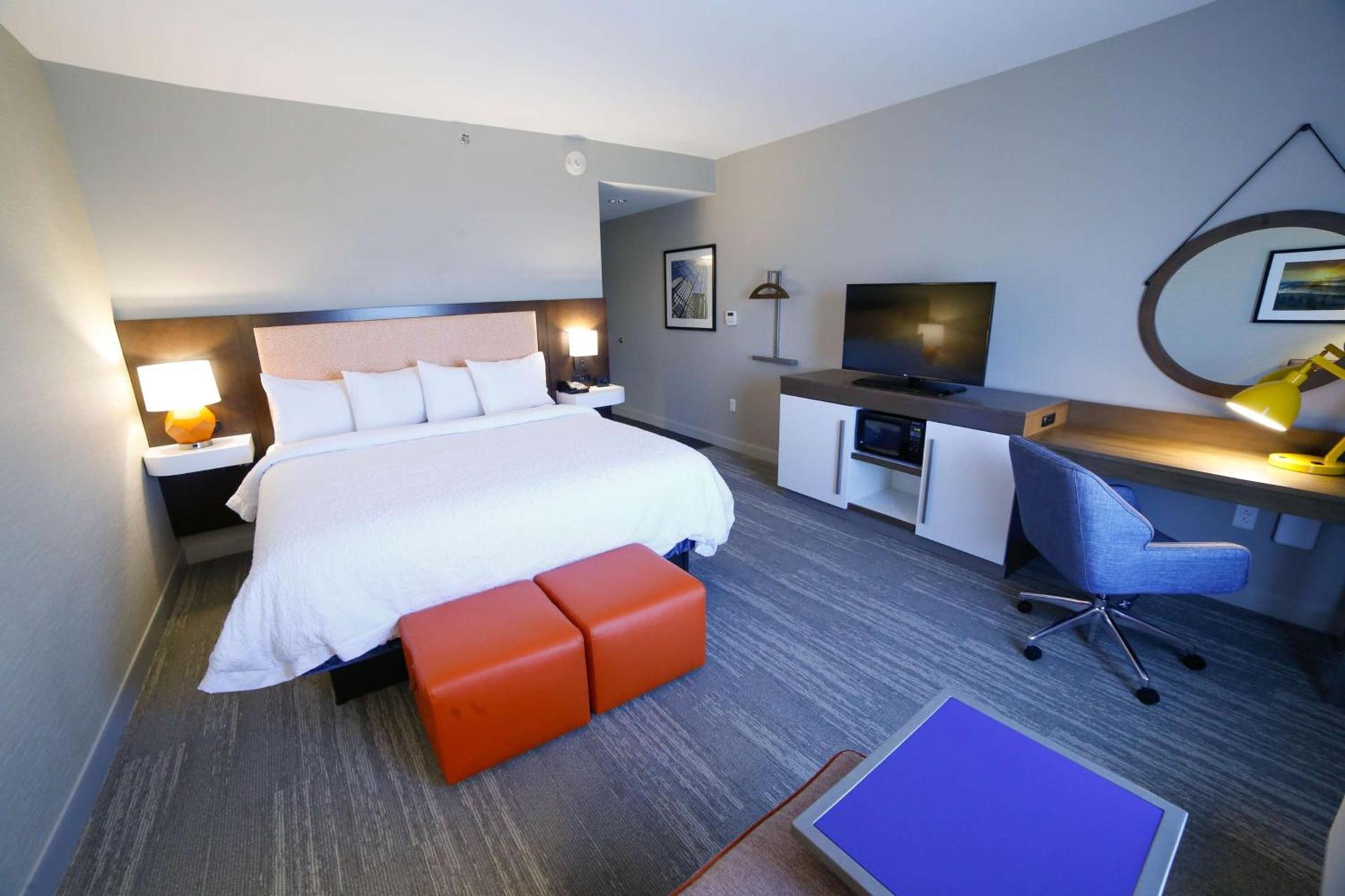 Hampton Inn & Suites Forest City photo 31