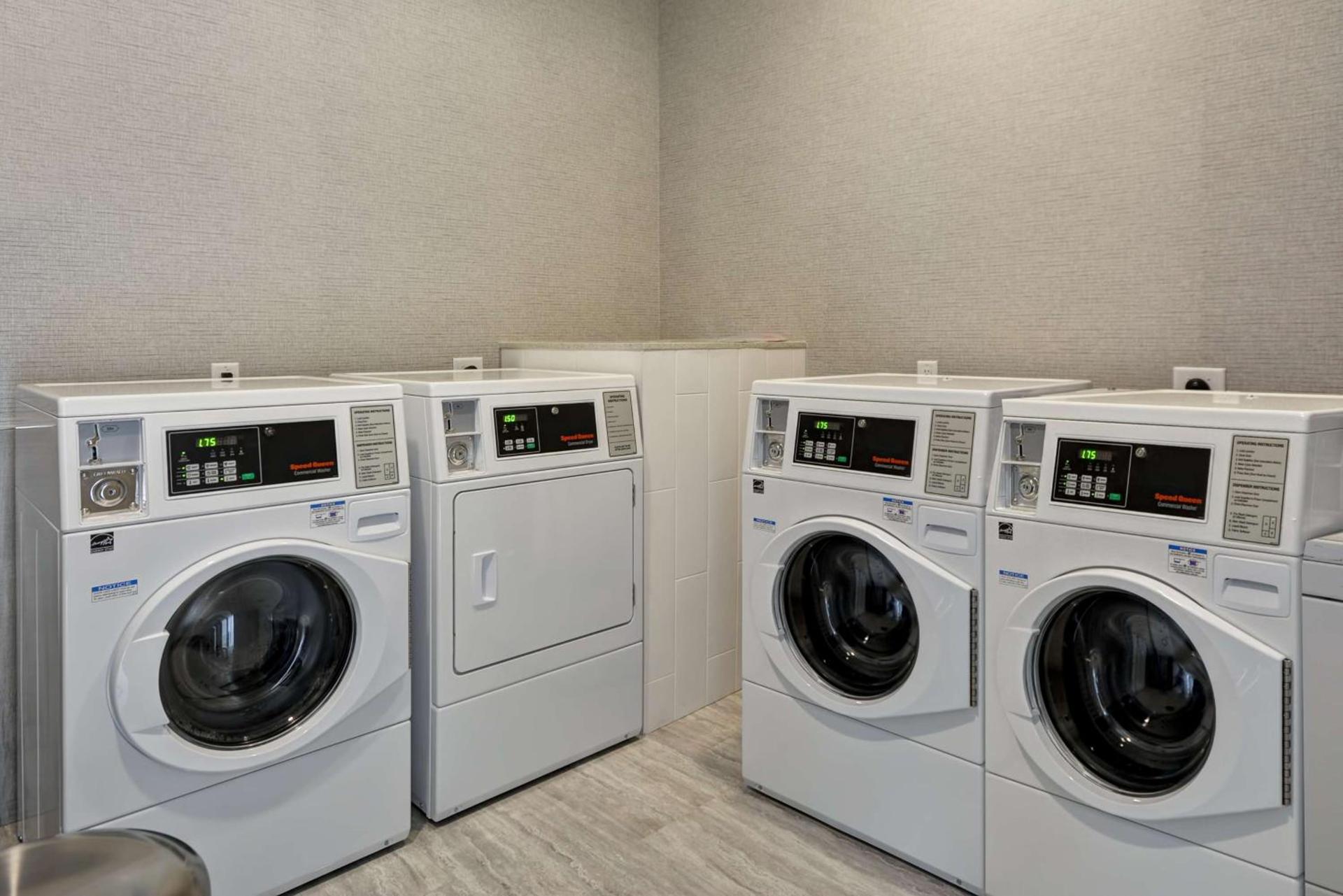 Homewood Suites by Hilton Conroe photo 4