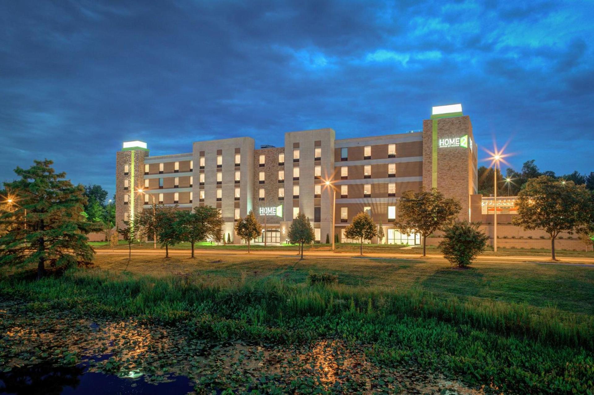 Home2 Suites by Hilton Bloomington — hotel in Bloomington