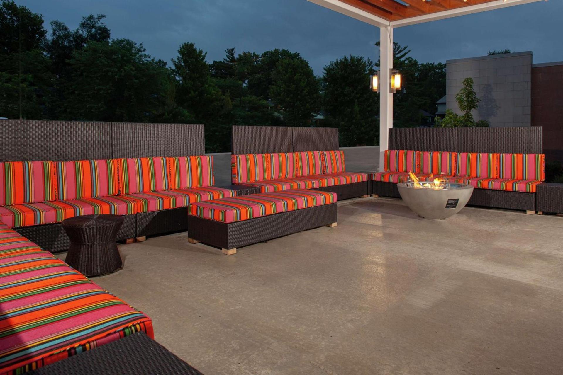 Home2 Suites by Hilton Bloomington photo 5
