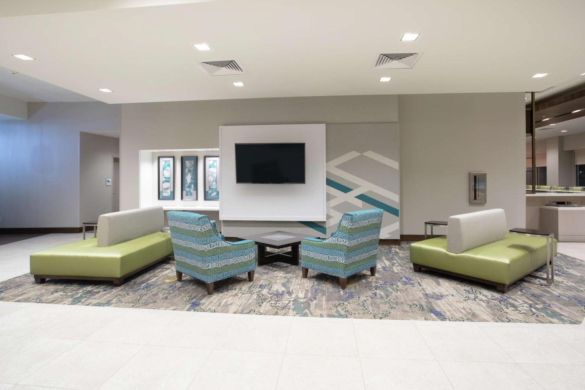 Hilton Garden Inn Omaha Aksarben Village photo 6