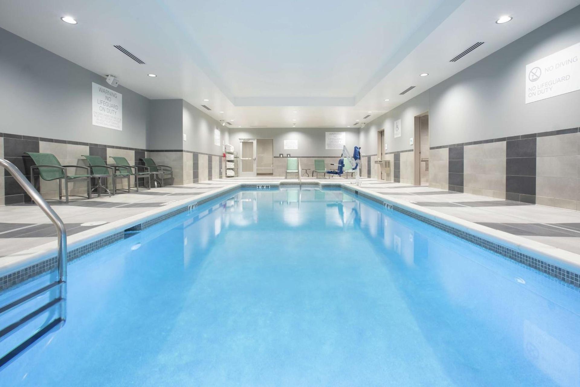 Hilton Garden Inn Omaha Aksarben Village photo 8