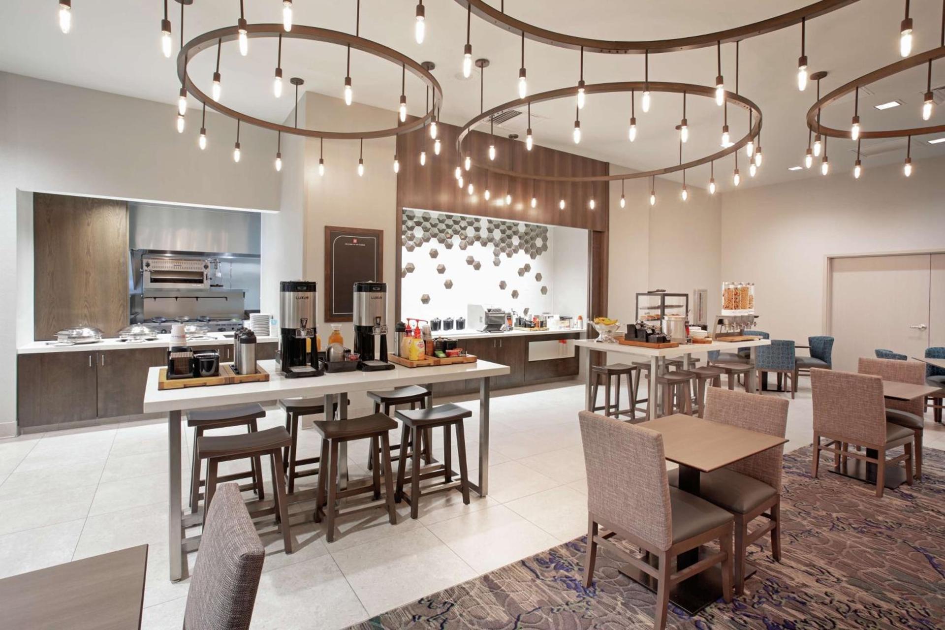 Hilton Garden Inn Omaha Aksarben Village photo 10