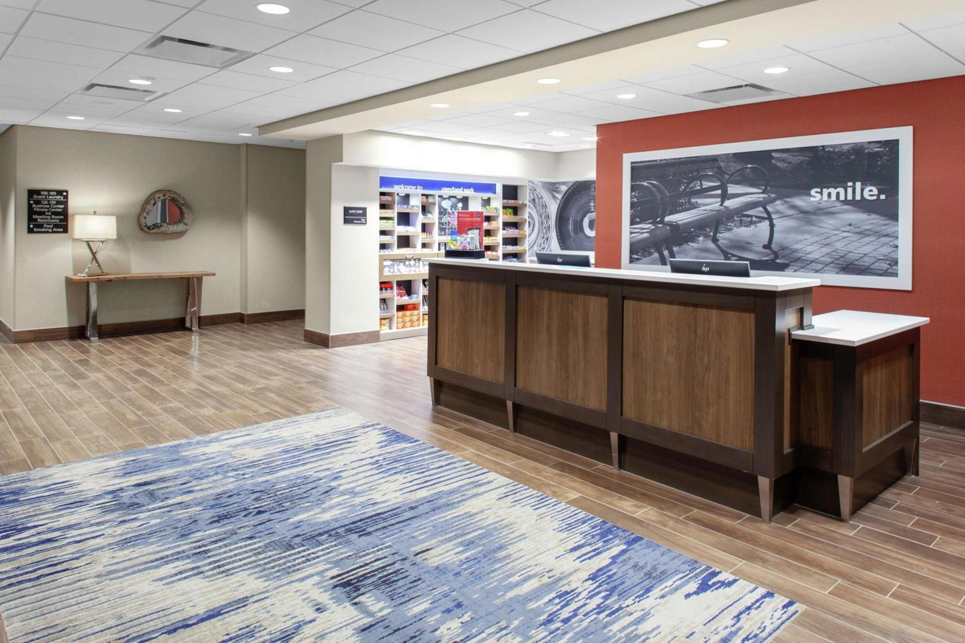 Hampton Inn & Suites Overland Park South photo 7