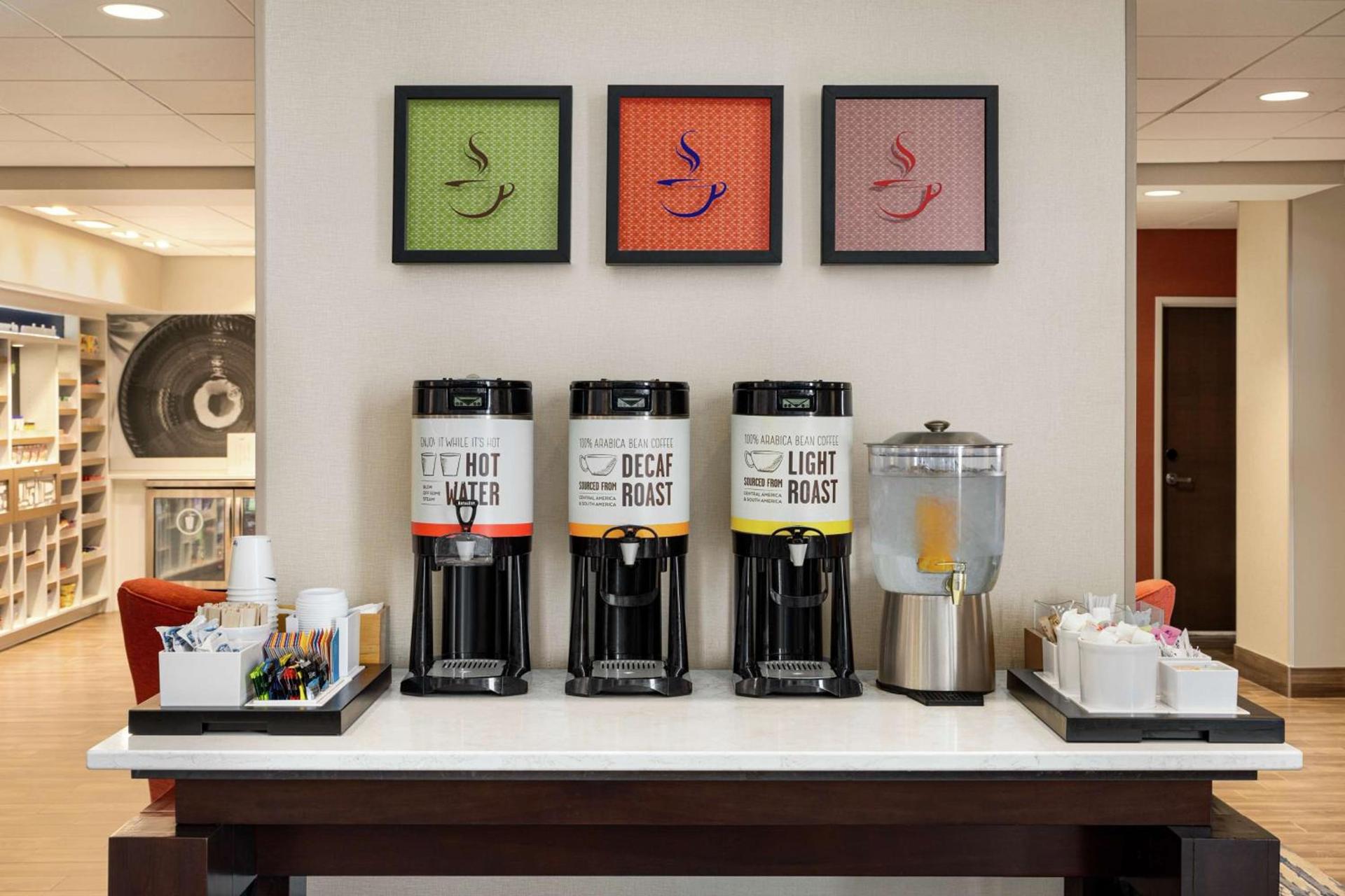 Hampton Inn & Suites Overland Park South photo 9