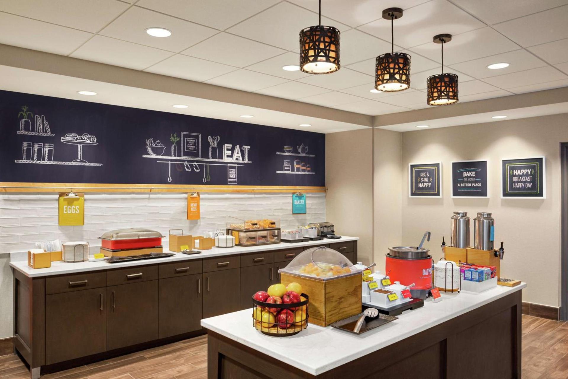 Hampton Inn & Suites Overland Park South photo 10