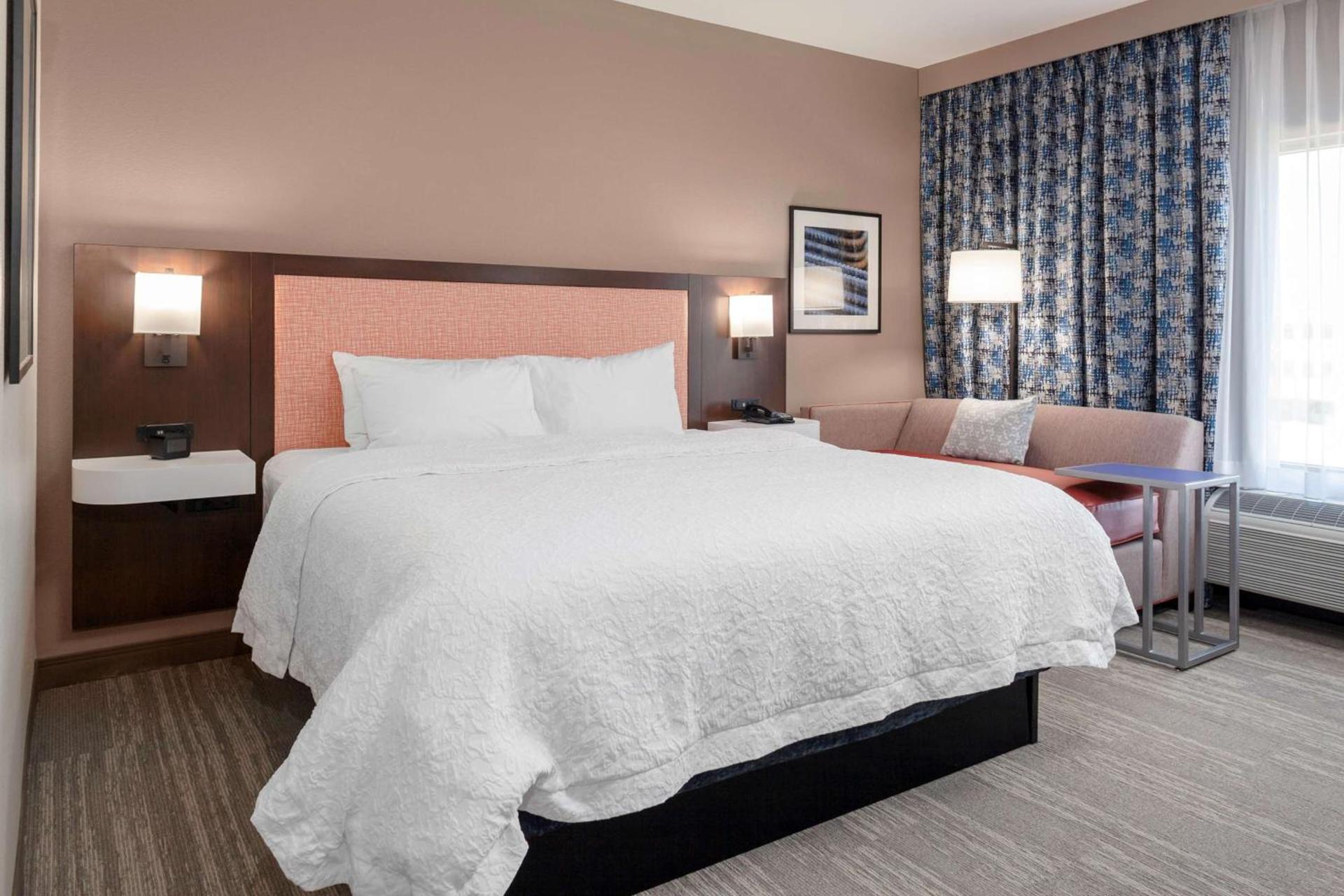 Hampton Inn & Suites Overland Park South photo 19