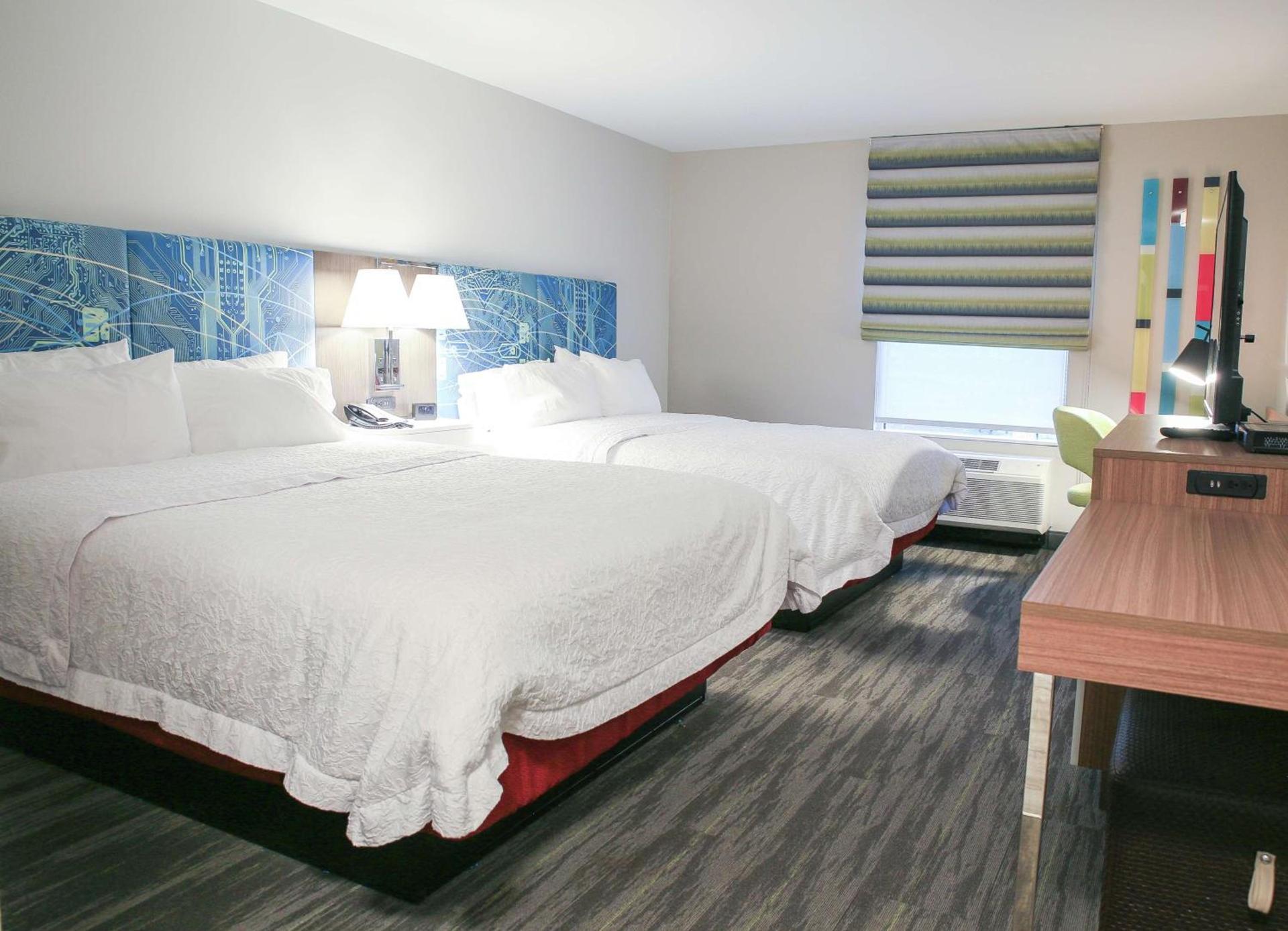 Hampton Inn & Suites Mount Laurel/Moorestown photo 19