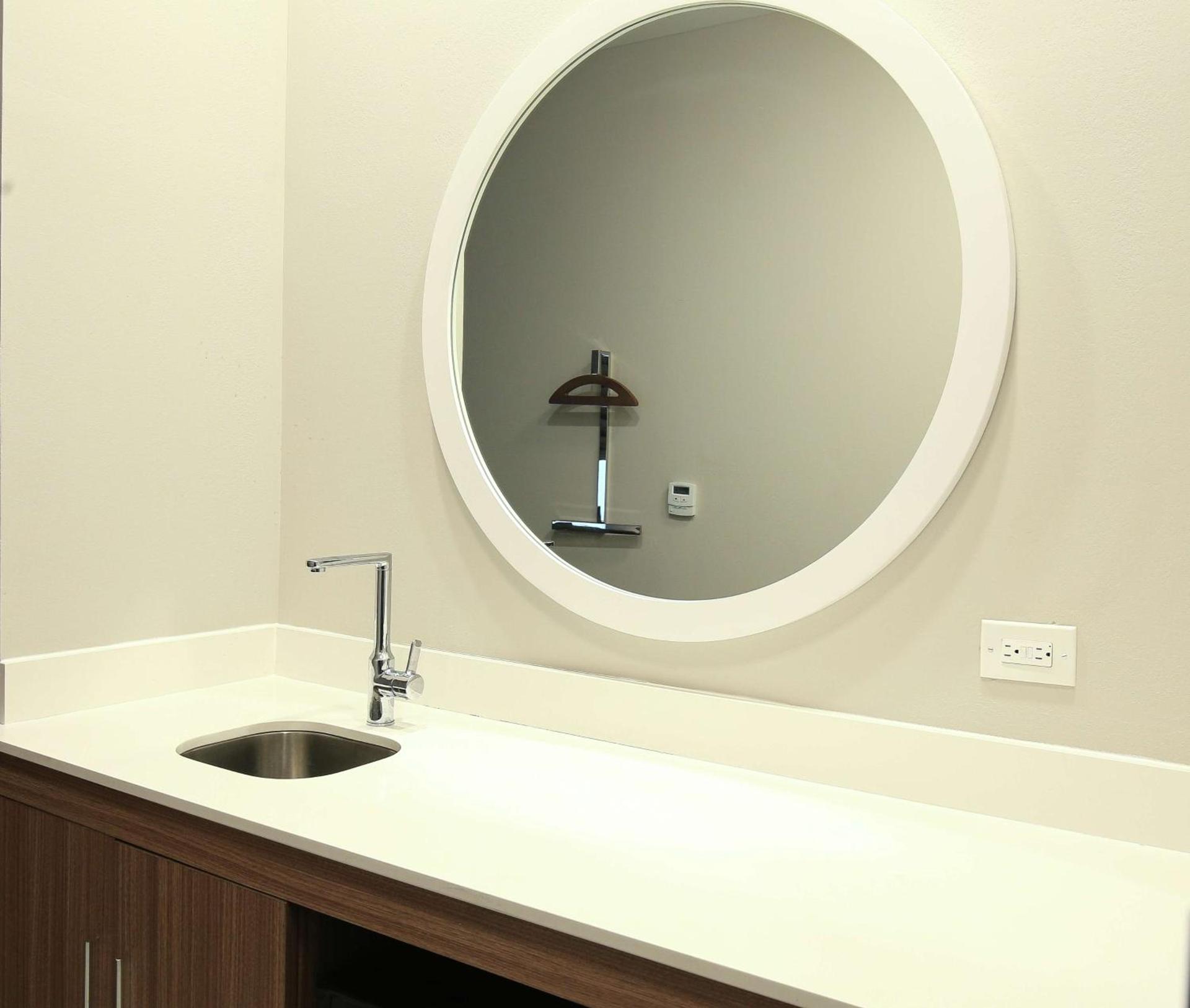 Hampton Inn & Suites Mount Laurel/Moorestown photo 22