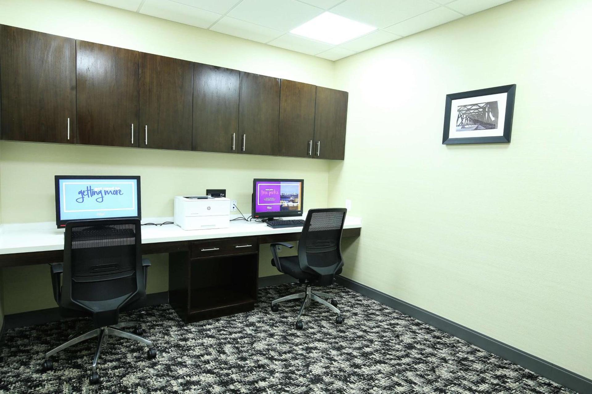 Hampton Inn & Suites Mount Laurel/Moorestown photo 23
